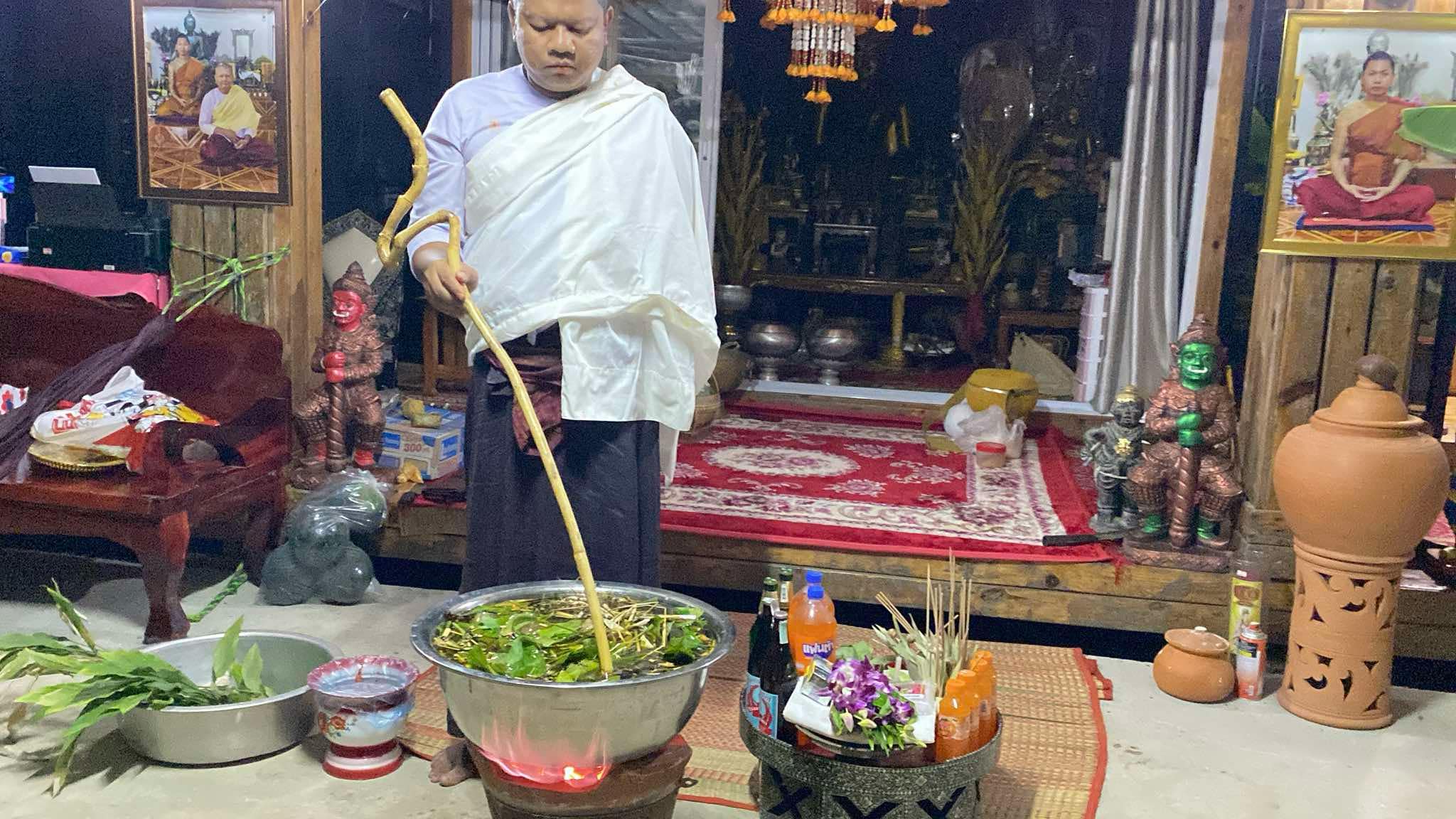 น้ำมันถอนของ อาจารย์โง่ก