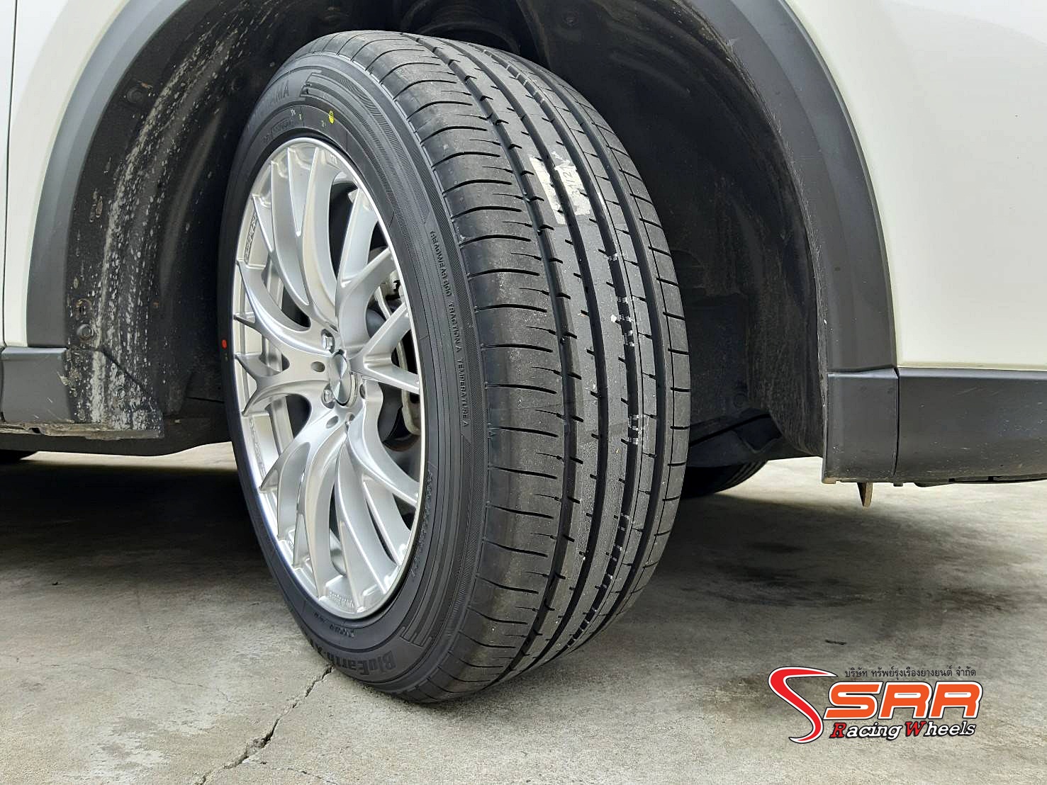 YOKOHAMA BluEarth-XT AE61 235/55R19 ยางใหม่ปี2021 ราคาพิเศษ