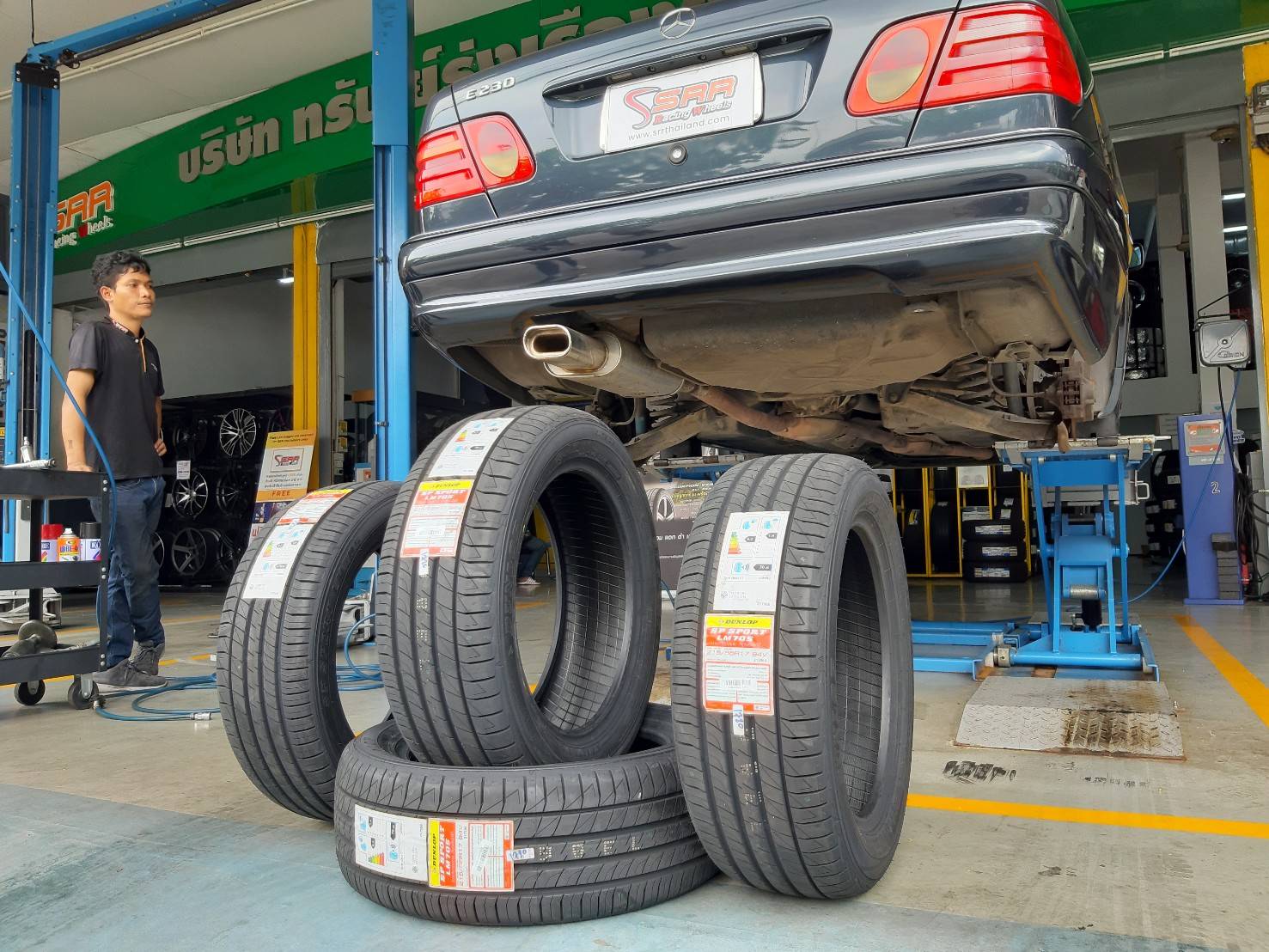 DUNLOP LM705 215/55R17 ยางปี20 ราคาพิเศษ