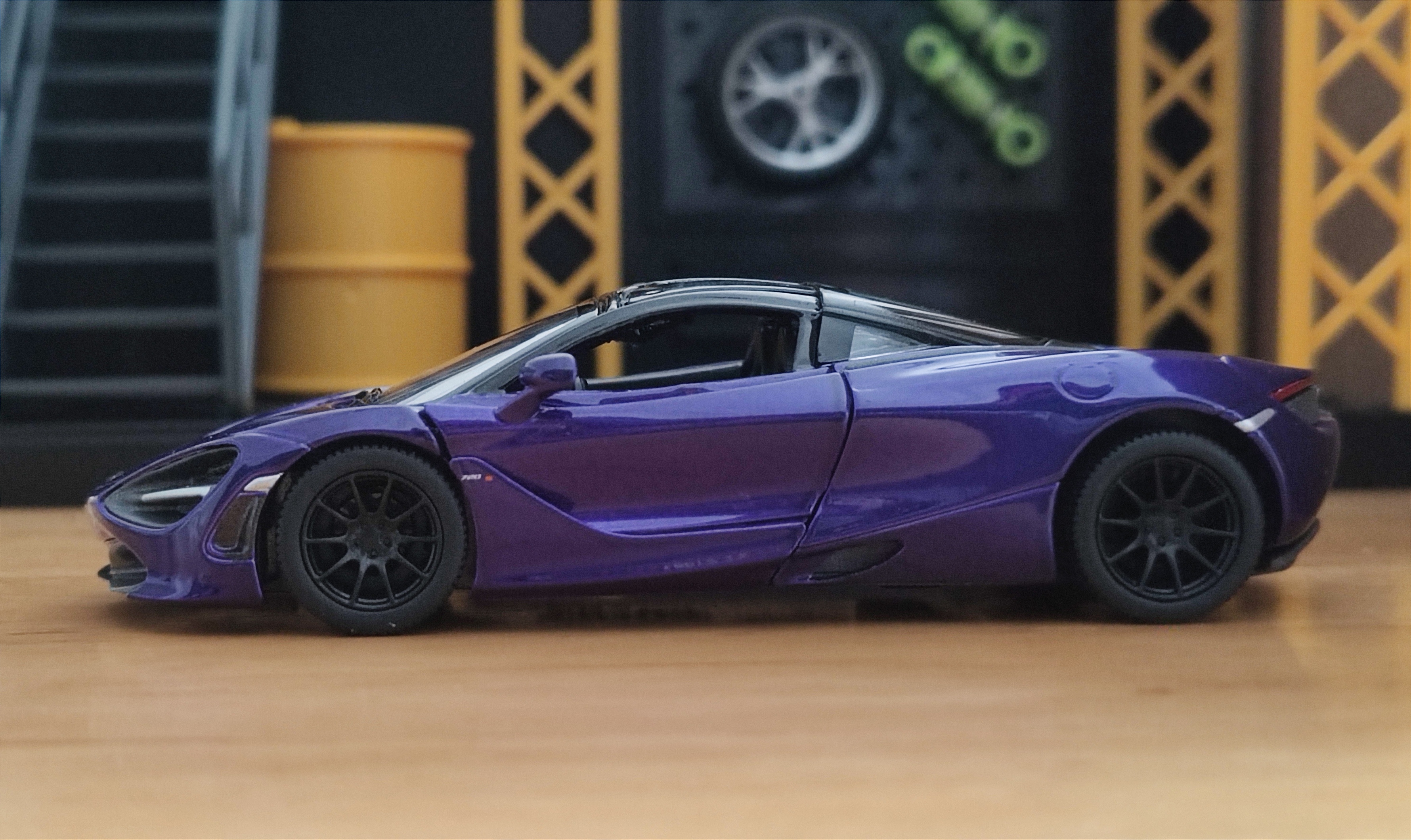 McLaren 720s Scale 1:36 โมเดลรถเหล็ก (ปลีก-ส่ง)