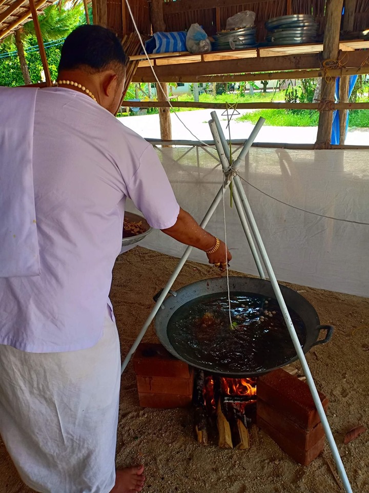 ผ้ายันต์เจ็ดนารีพันหลัก