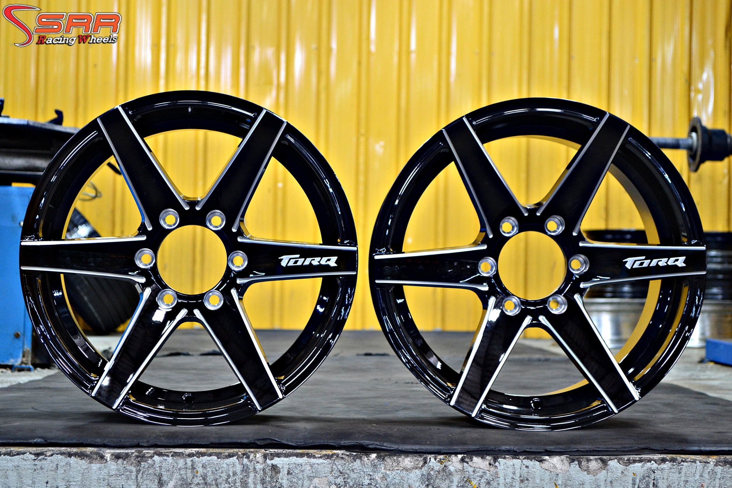 RTX TORQ ขอบ18 นิ้ว 6รู สำหรับใส่กระบะ และ SUV ราคาพิเศษ