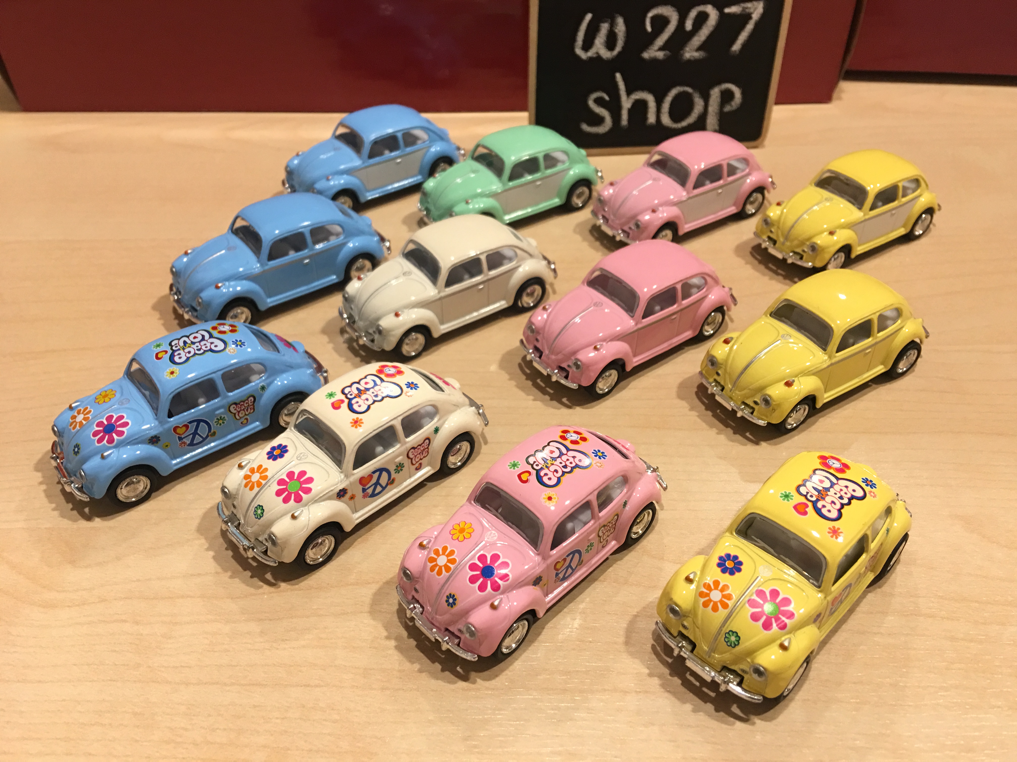 โมเดลรถเหล็ก โฟล์คเต่า 1967 Volkswagen Classical Beetle scale 1:64 ขนาด 2.5 นิ้ว กดลาน (ปลีก-ส่ง)