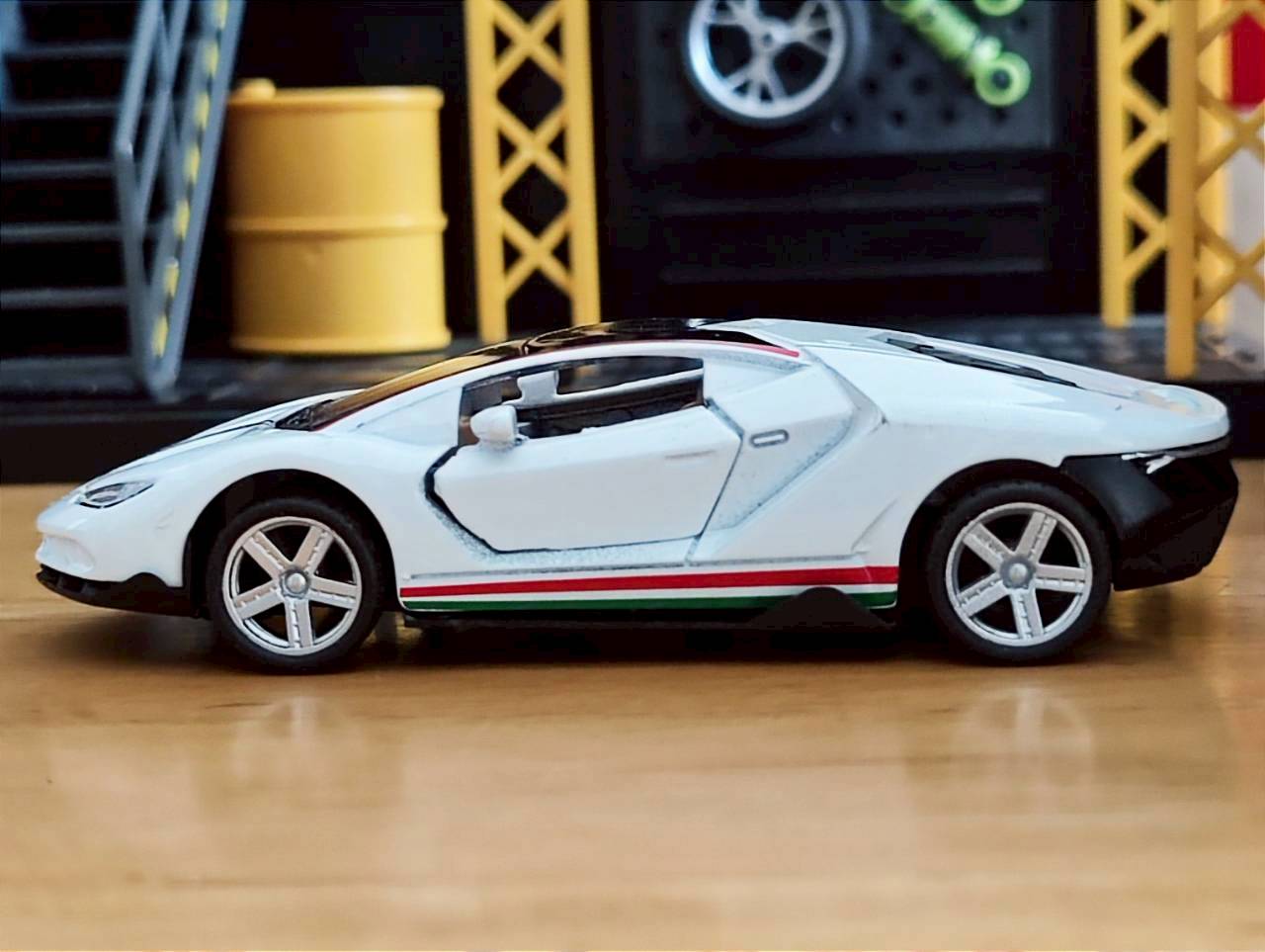 โมเดลรถเหล็ก รวมแบบ รถสปอร์ต รถหรู รถตำรวจ