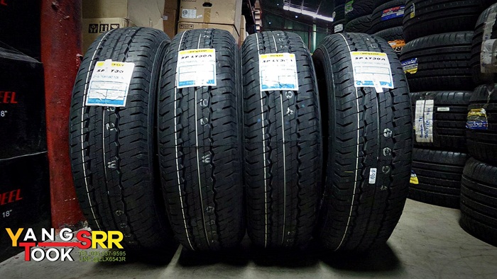 DUNLOP SP LT30A 215/70R16