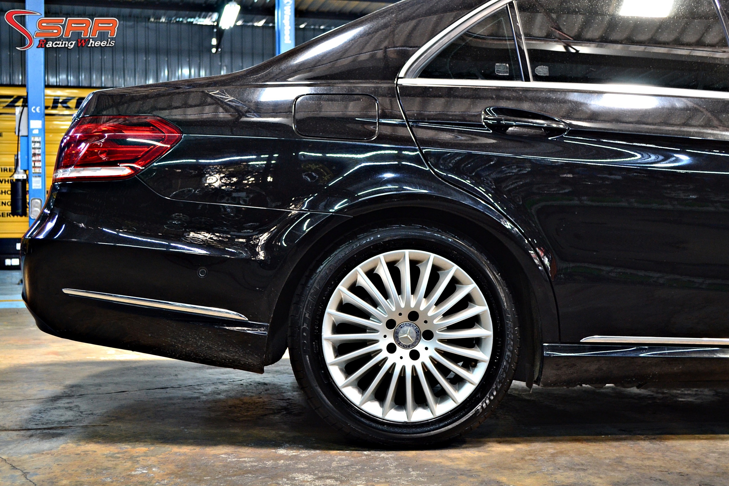 BRIDGESTONE POTENZA RE050 RFT 245/45R17