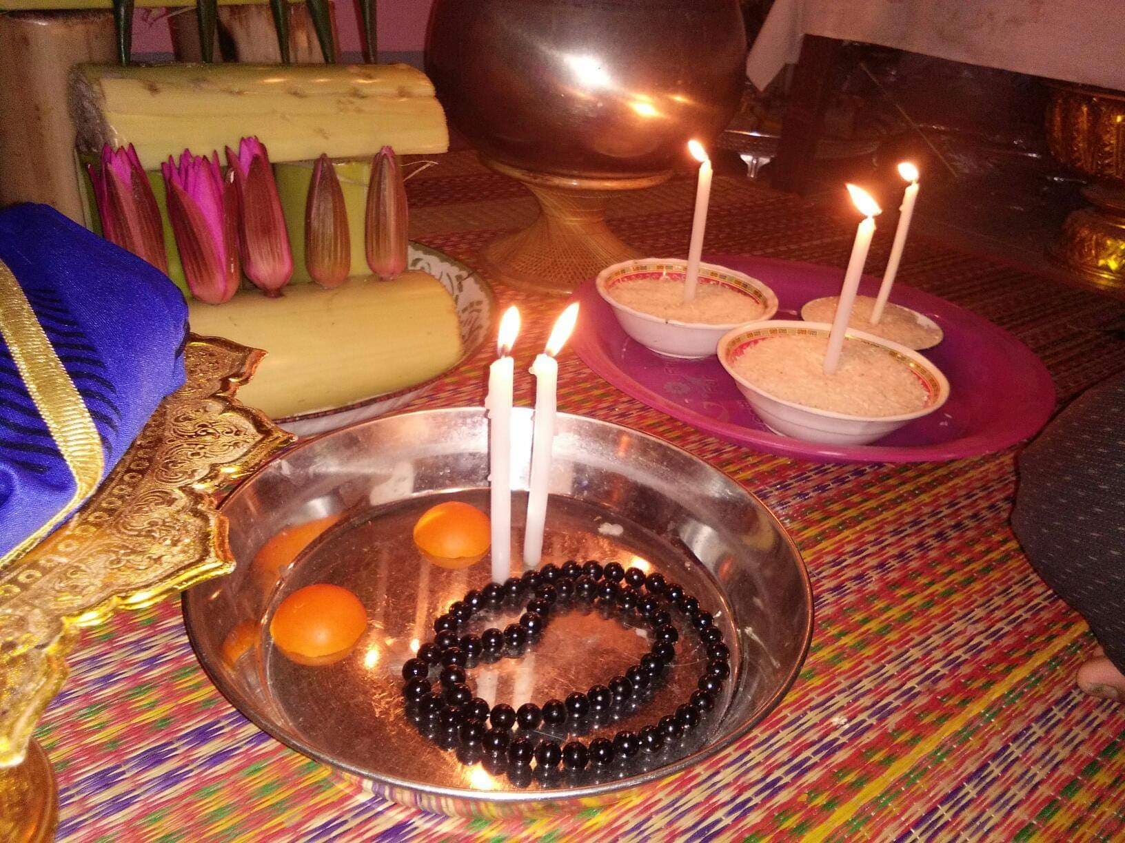 ฝาบาตรสะกดรัก อาจารย์เขมร