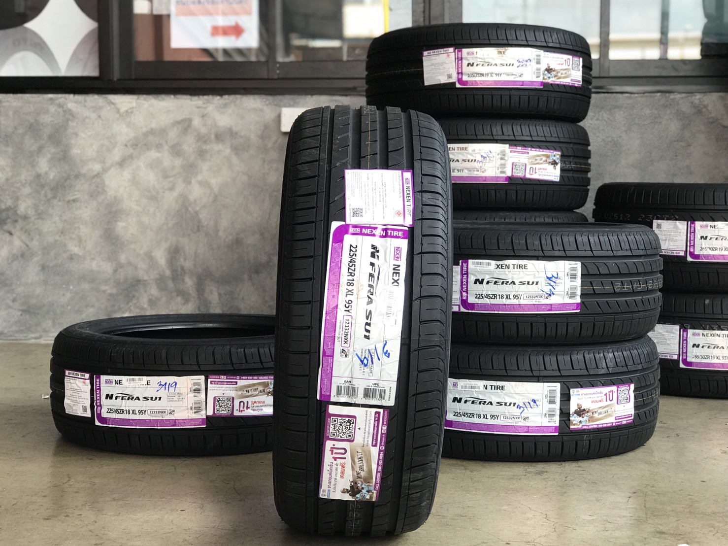NEXEN NFERA SU1 225/45ZR18 ยางเกาหลีปี19 เส้นละ 3,500 บาท