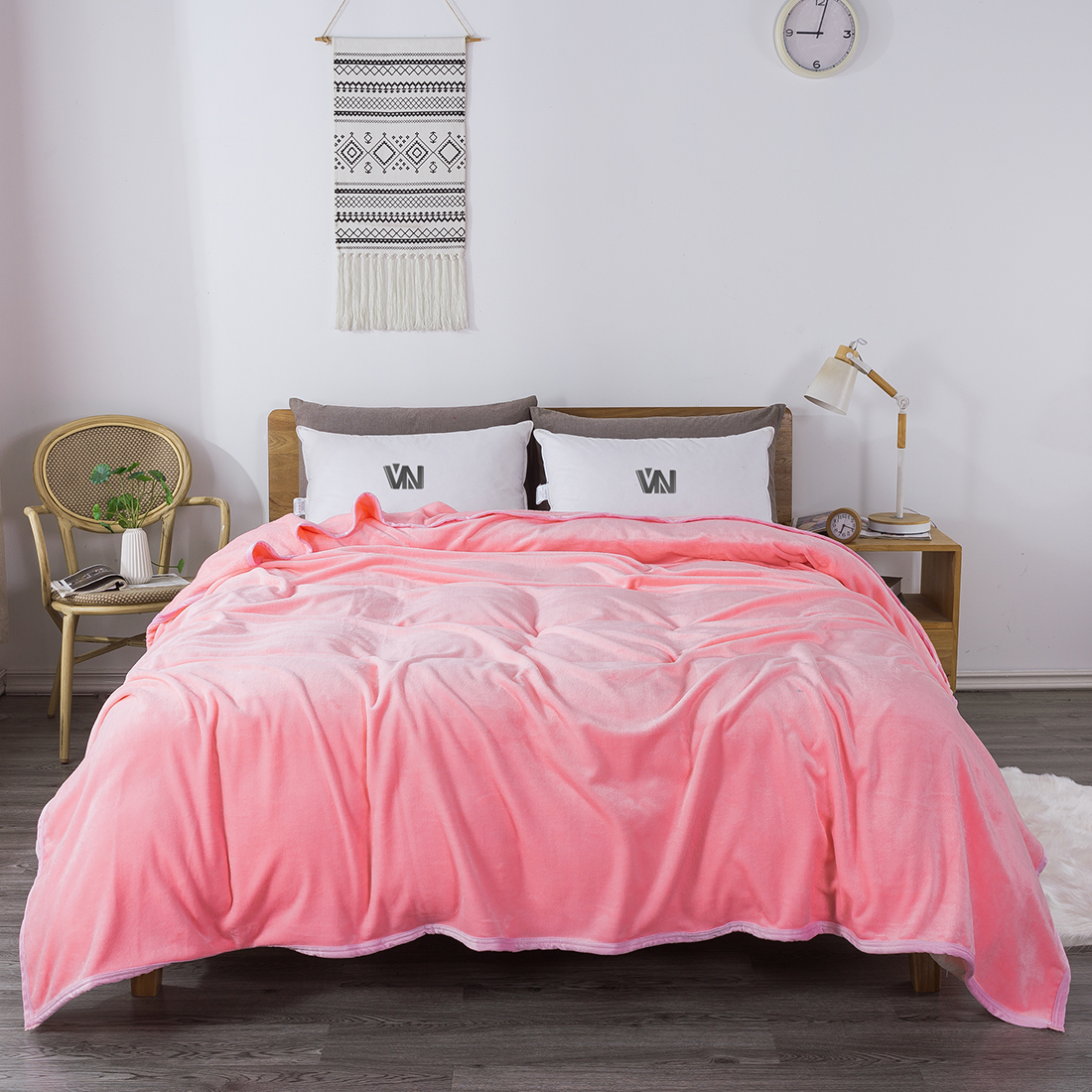 ผ้าห่มนาโน 8 ฟุตพรีเมี่ยมของแท้งานป้าย VN (12ผืนคละสี)