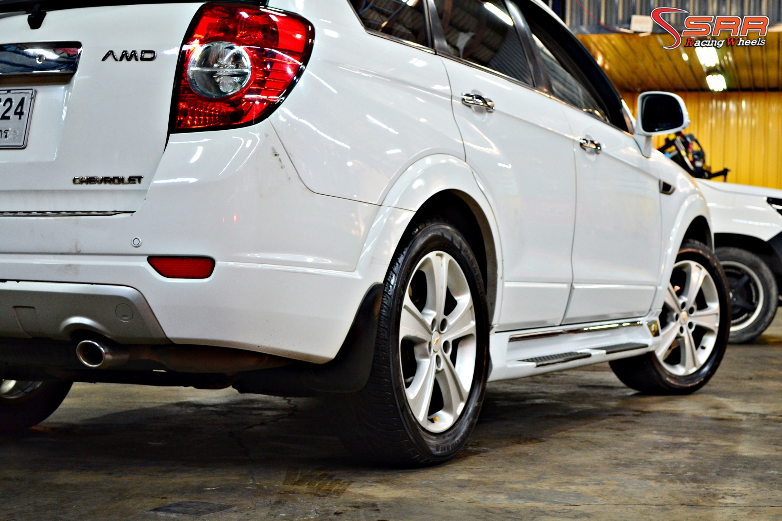 YOKOHAMA PARADA 235/55R19