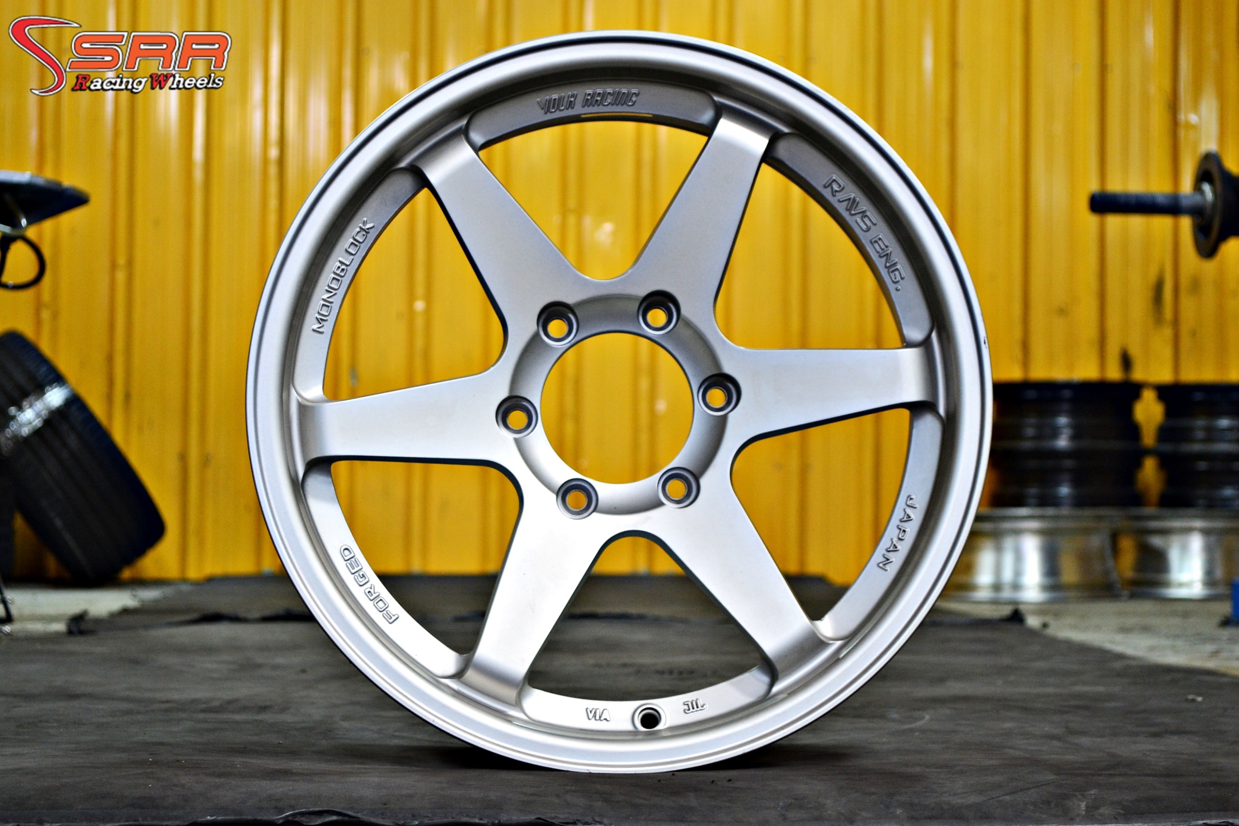 TE37 ล้อไทย ขอบ18 หน้า9.5 หลัง10.5 6H139.7 ชุดละ 14,000฿