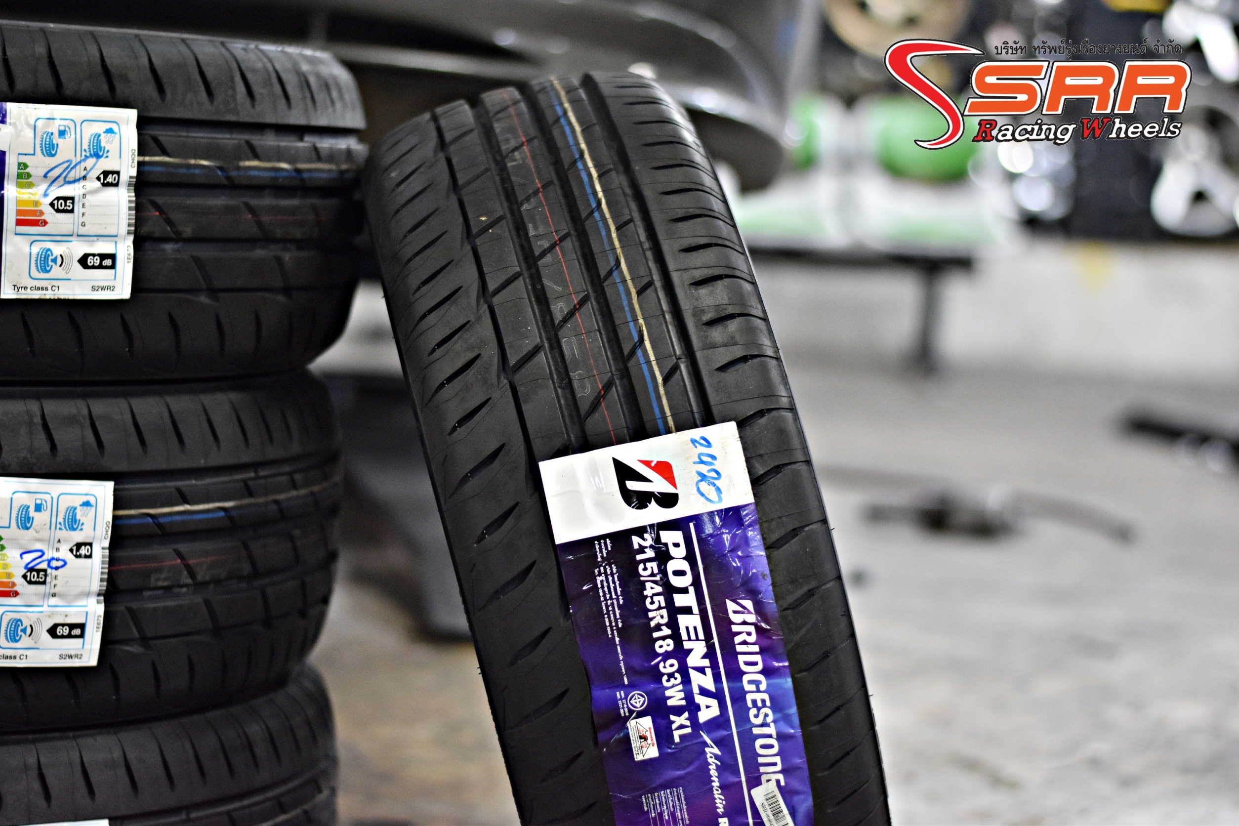 BRIDGESTONE POTENZA ADRENALIN RE004 215/45R18 ยางปี20 ราคาพิเศษ