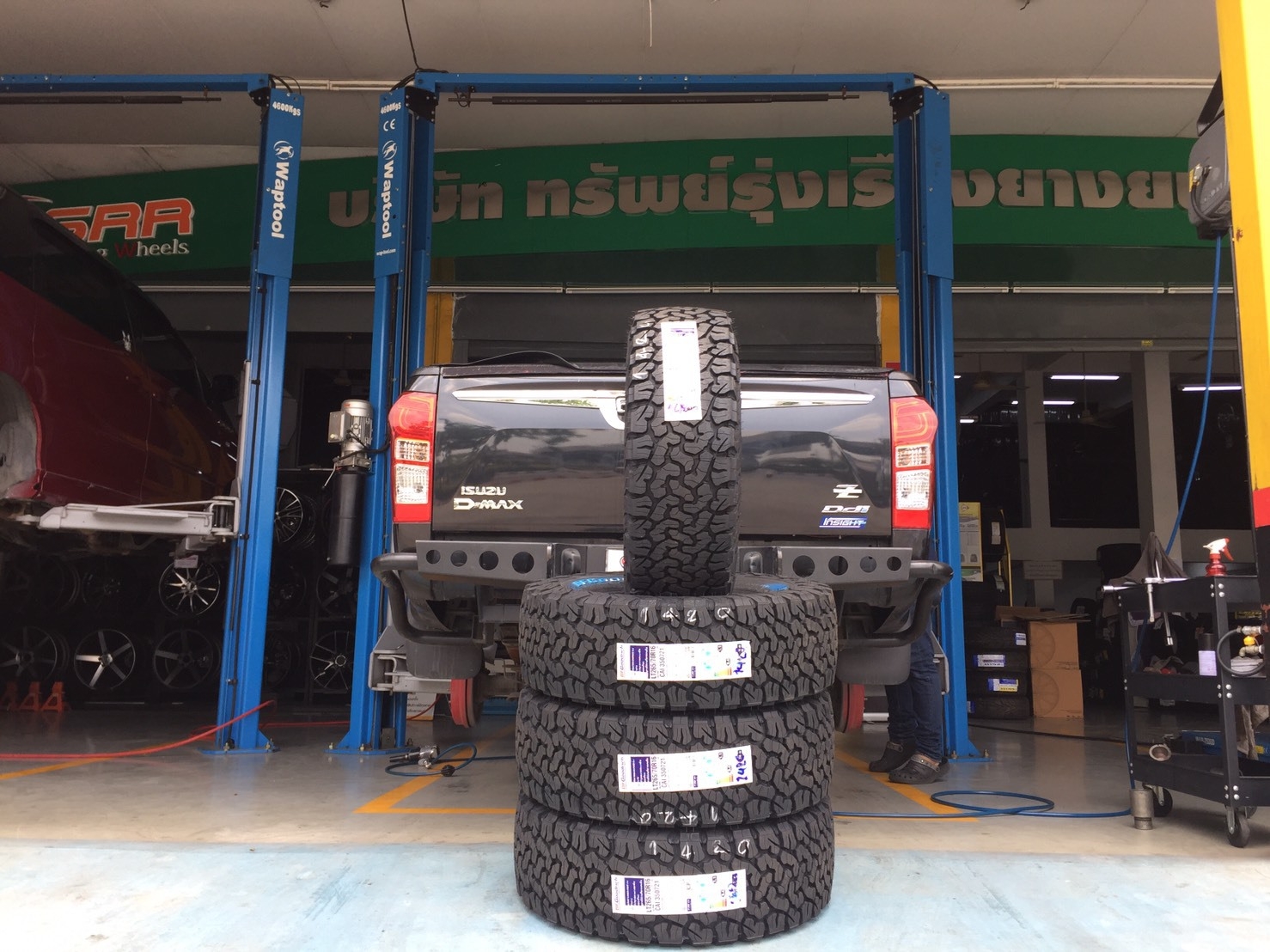 BFGoodrich All Terrain T/A KO2 265/70R16 ยางใหม่ปี20 ราคาพิเศษ