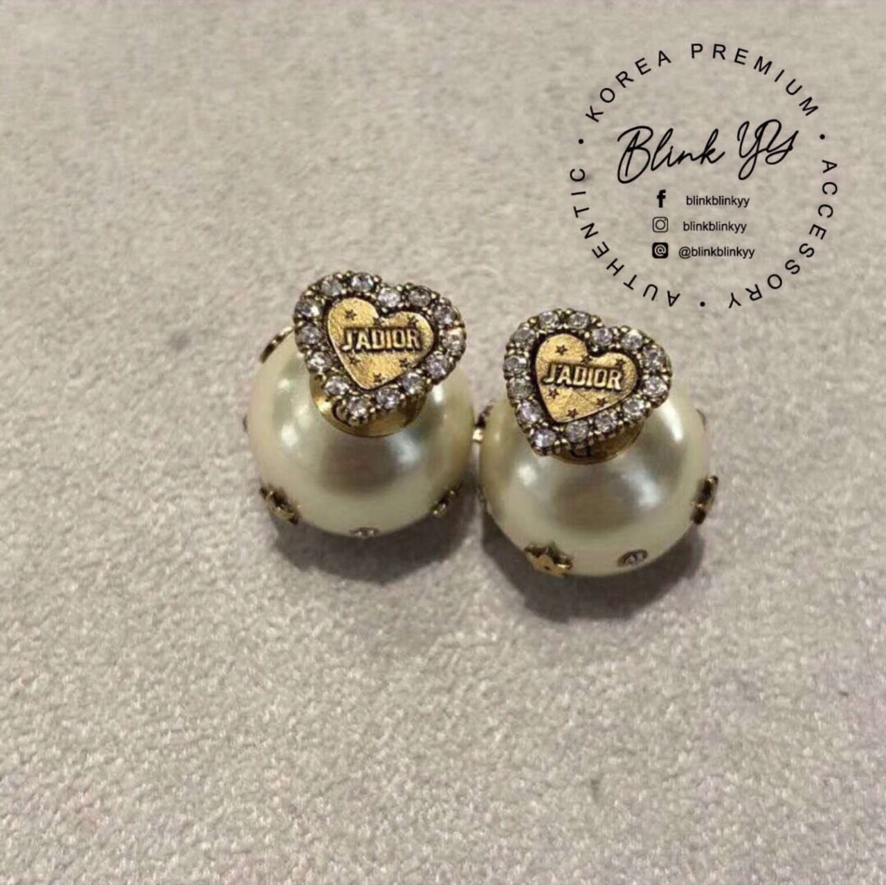 Dior :: Earring Jadior ต่างหูทรงกลมแบบมุด แป้นมุดเป็นรูปหัวใจปั้มตราโลโก้