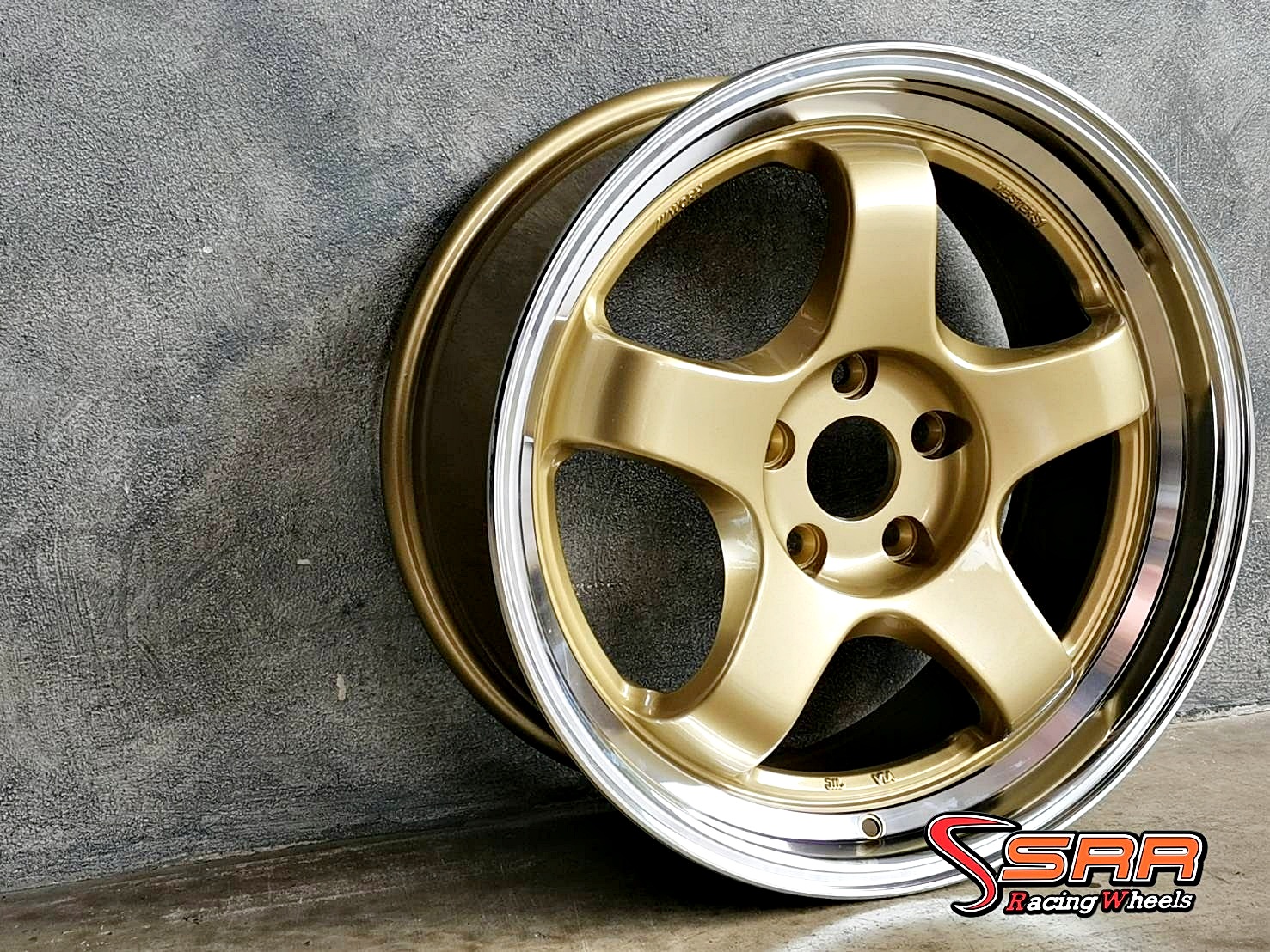 S1R TAM-3465 ขอบ18 5H114.3 ET35 XMPL/GOLD D6 ชุดละ 14,000฿