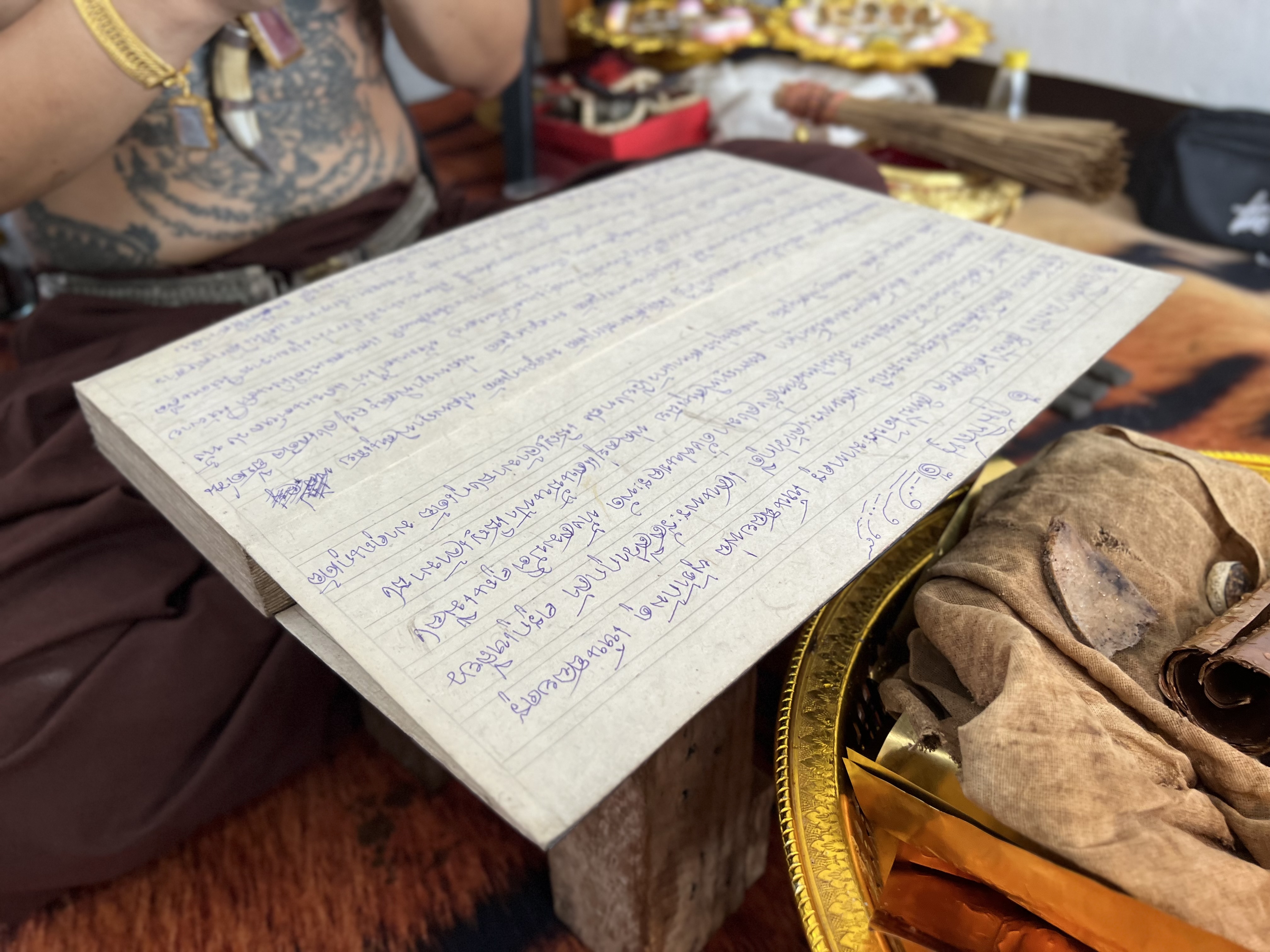 20/07/2566 มาเอามวลสารและจารแผ่นตะกรุดทำงั่งอยุธยา อาจารย์เวียง ขุนแผน