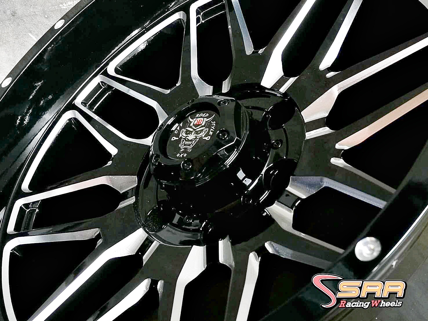 8040-MGW OFFROAD ขอบ18 6H139.7 ET0 BW ราคาพิเศษ