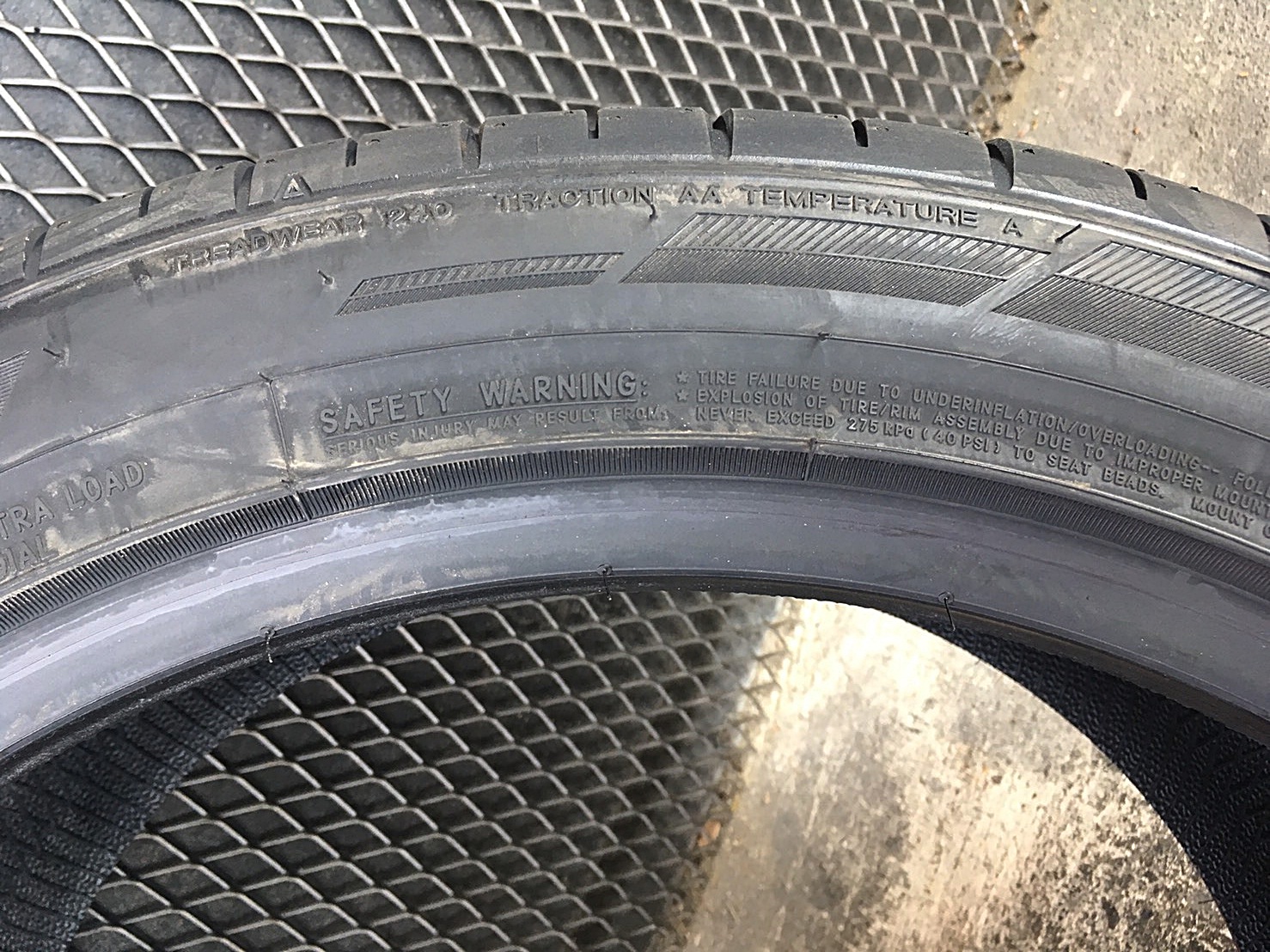 TOYO PROXES SPORT SUV 255/45R20 ยางใหม่ปี20 ลดราคาพิเศษ