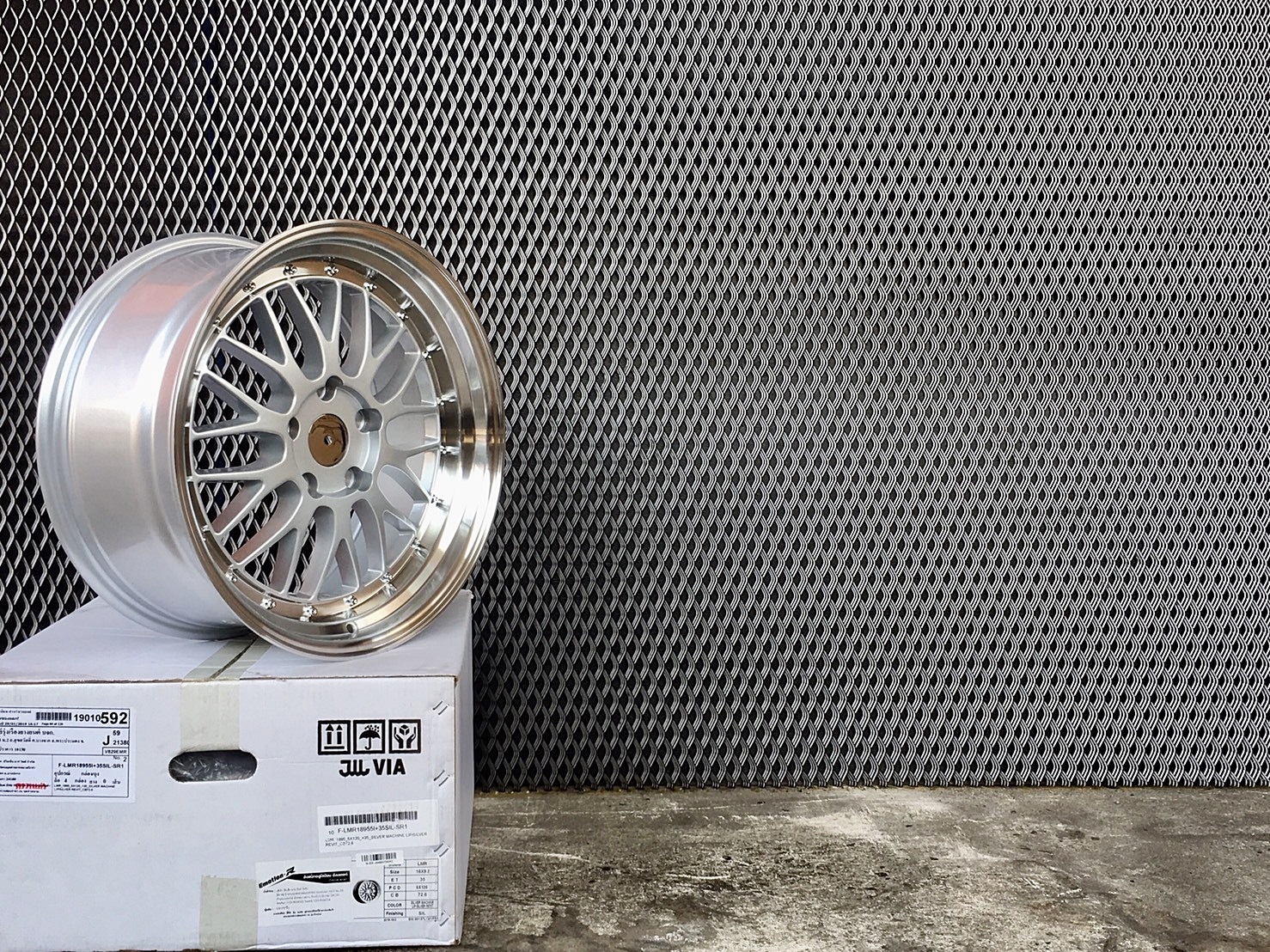 BBS LM ขอบ18 นิ้ว 5x120 สำหรับใส่รถ BMW SERIES 3