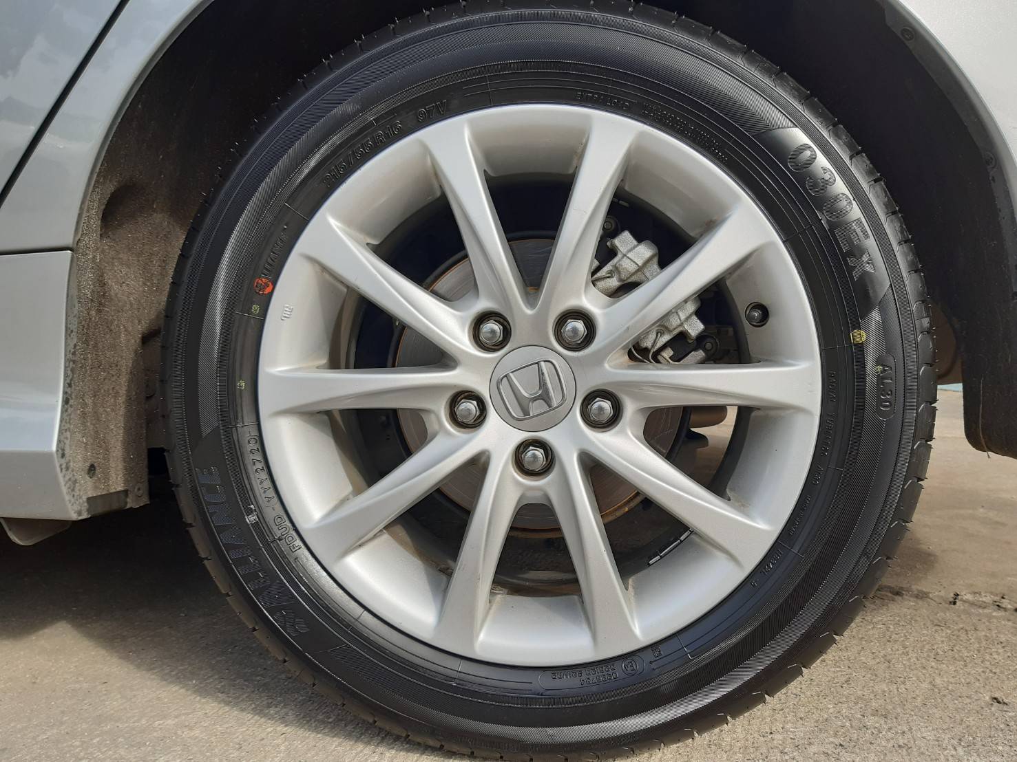 YOKOHAMA ALLIANCE 030Ex 215/55R16 ยางญี่ปุ่นปี20 ลดราคาพิเศษ