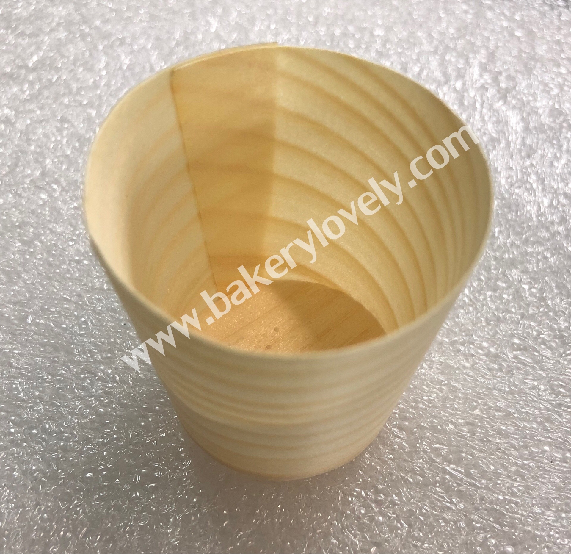 ถ้วยไม้ ขนาด สูง 4 cm เส้นผ่านศูนย์กลาง 4 cm