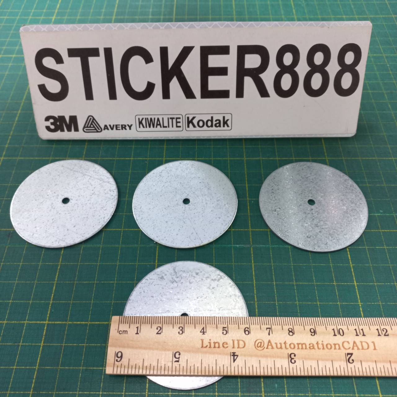 แผ่นสังกะสี เป้าจราจรทรงกลม เส้นผ่าศูนย์กลาง 6 cm ใช้ติดการ์ดเลน ทางโค้ง เสาหลักนำทาง