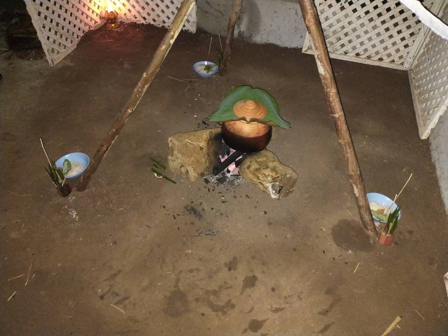 สีผึ้งมนต์กุเลน อาจารย์เขมร