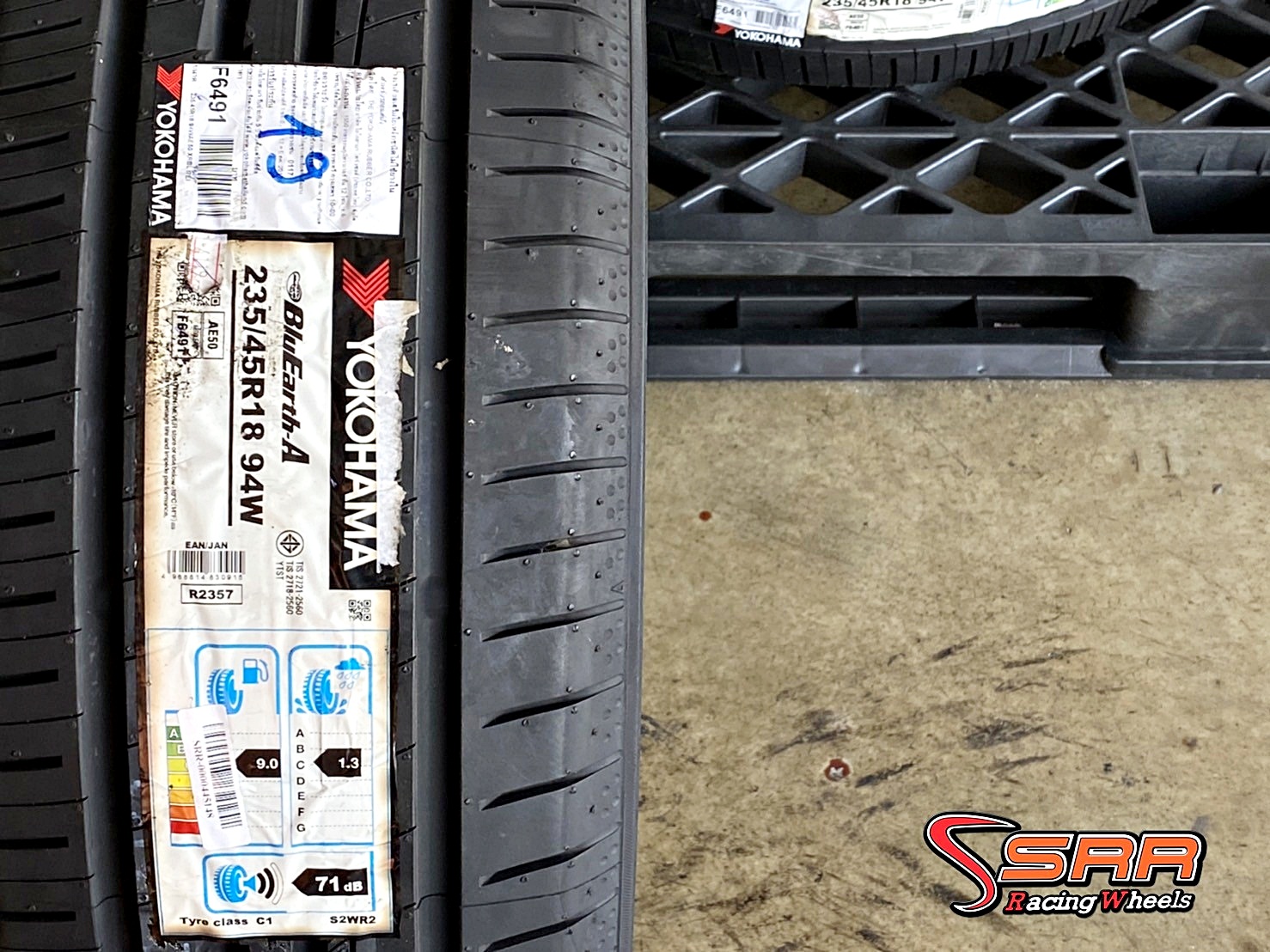 YOKOHAMA BluEarth-A AE-50 235/45R18 ยางใหม่ลดราคาพิเศษ