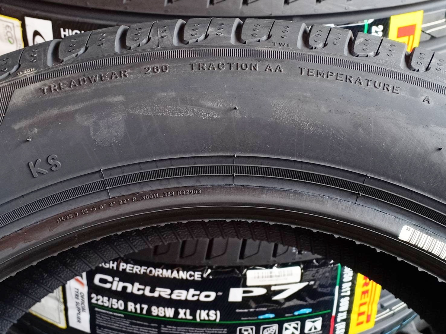 PIRELLI CINTURATO P7 225/50R17 ยางปี20 ราคาพิเศษ เส้นละ 3,750 บาท