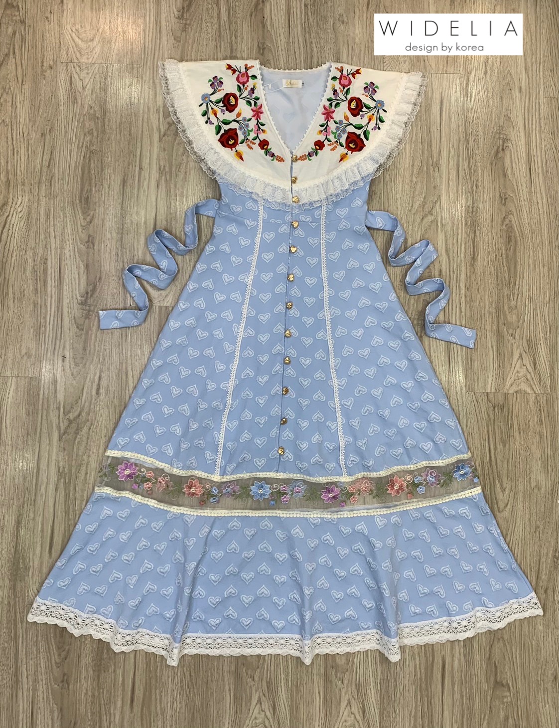OC Dress::เดรสคอวีแต่งปกงานนี้ปกปักดอกไม้แบบปังๆ
