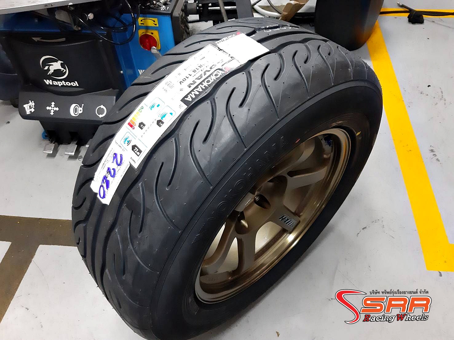 YOKOHAMA ADVAN AD08RS 265/60R18 ยางญี่ปุ่น ปี2021 ราคาพิเศษ