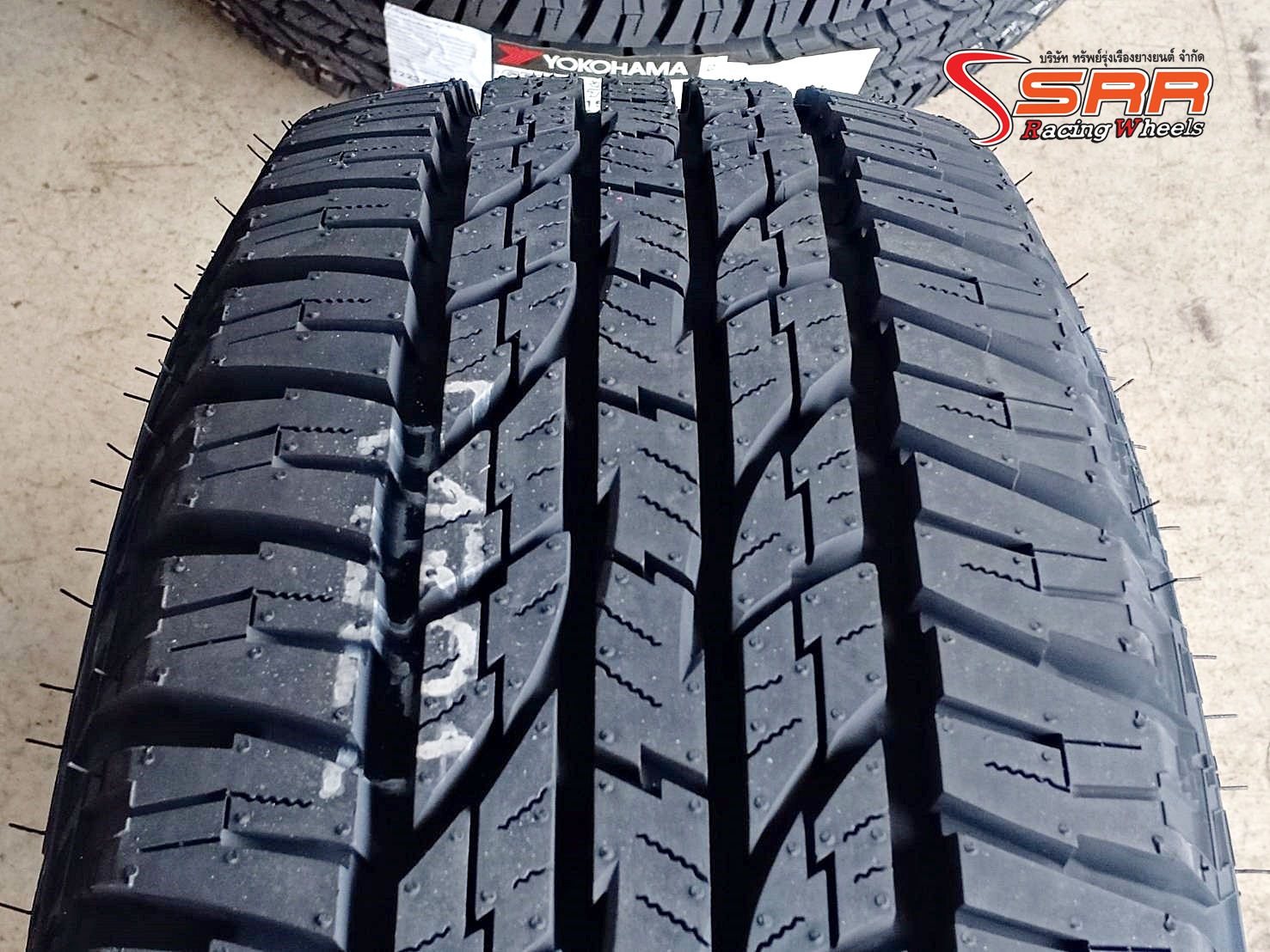 YOKOHAMA GEOLANDAR A/T G015 235/70R15 ยางใหม่ปี19 ราคาพิเศษ