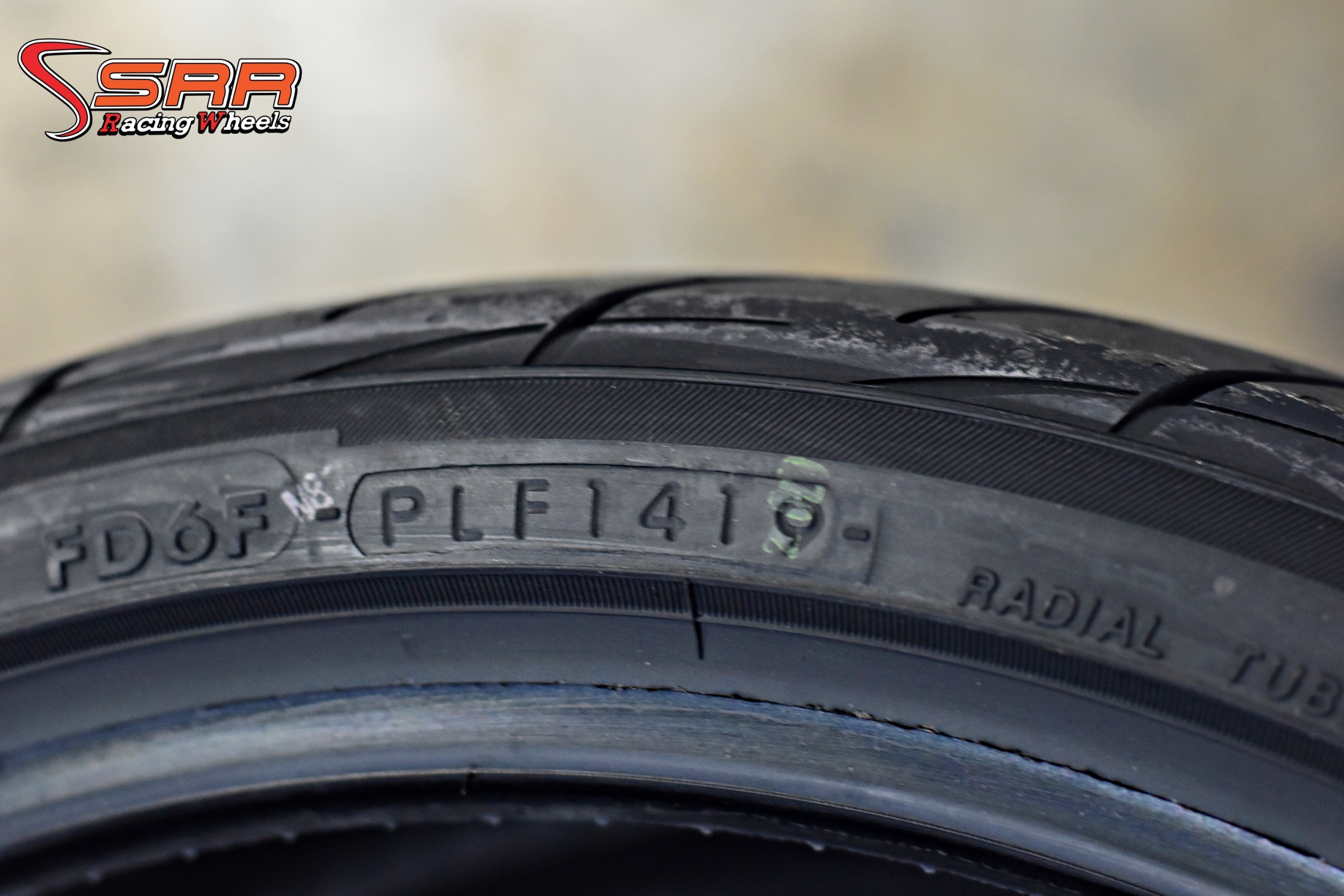 YOKOHAMA ADVAN FLEVA V701 215/35R18 ยางญี่ปุ่น ปี19 ราคาพิเศษ