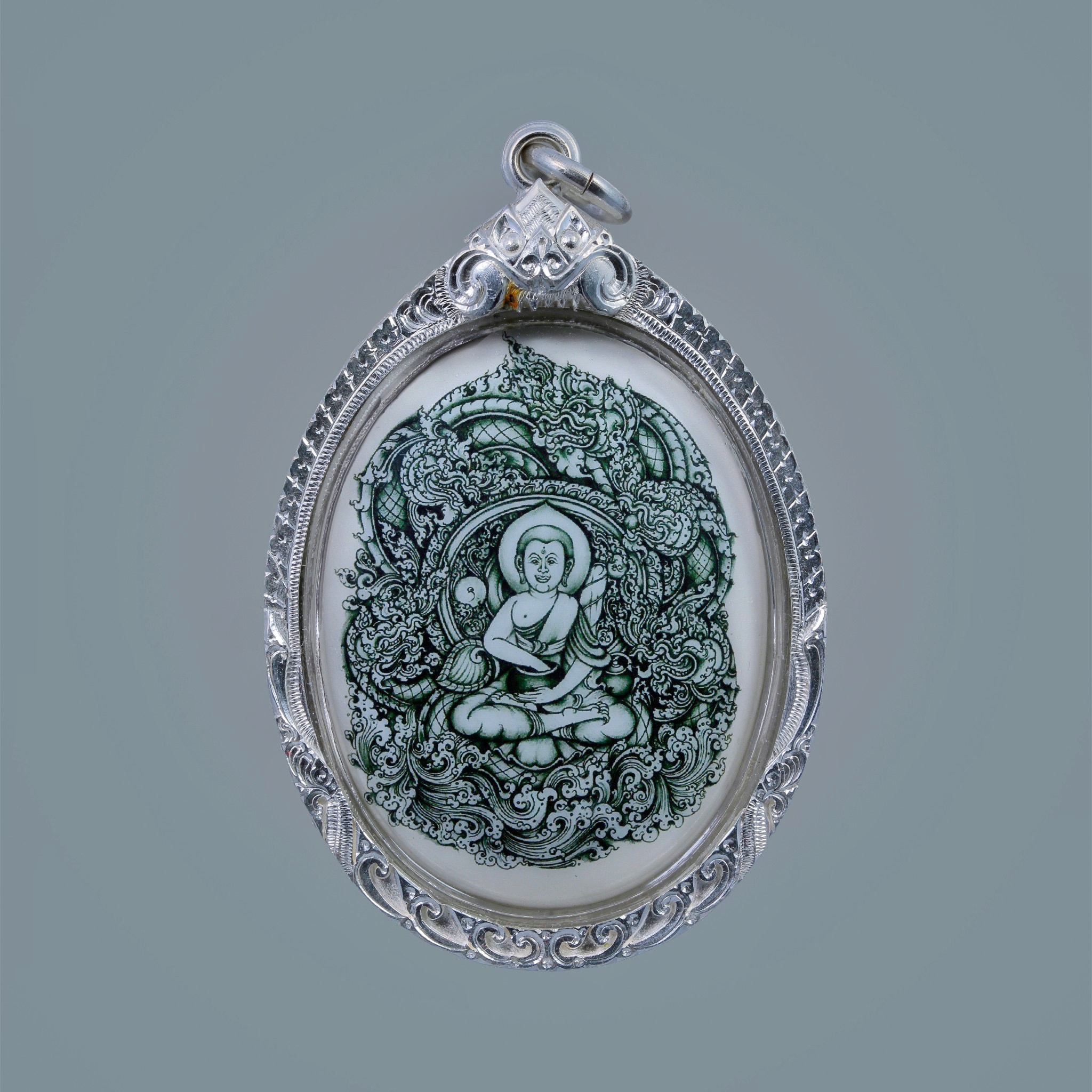 ล็อกเก็ตพระสีวลีจกบาตร (รุ่นมีกินไม่รู้สิ้น) ฉากขาวรุ่น 2 2566 เดือนมิถุนายน พระอาจารย์ บุณยกร ฐิตปุญโญ วังน้ำเย็น สระแก้ว