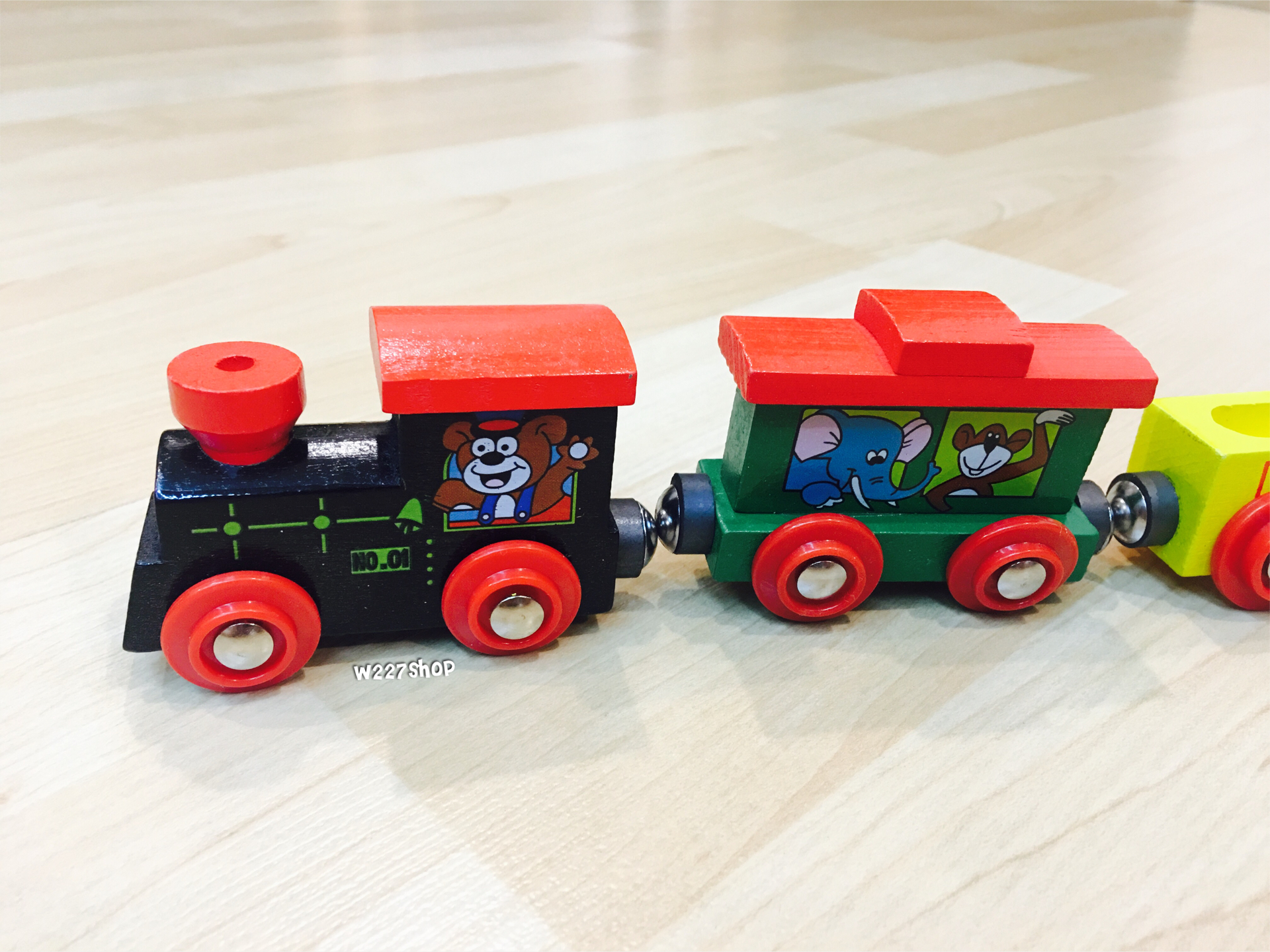 รถไฟแม่เหล็กไม้