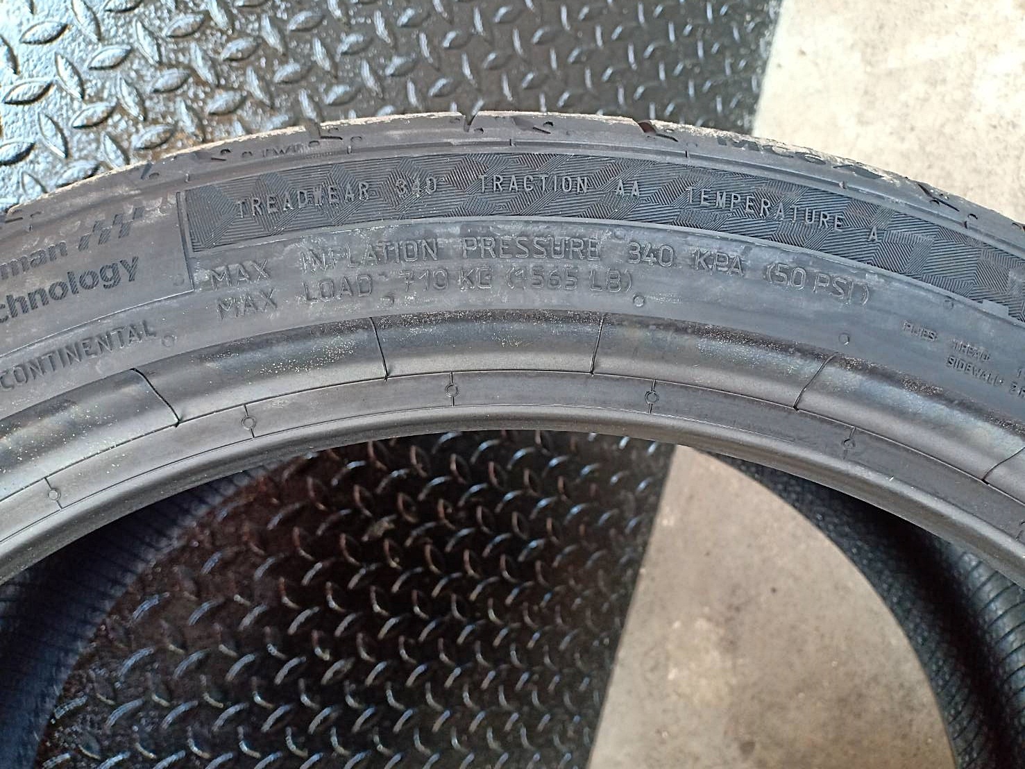 CONTINENTAL MC6 255/35R19 ยางปี19 ราคาเส้นละ 6,900 บาท