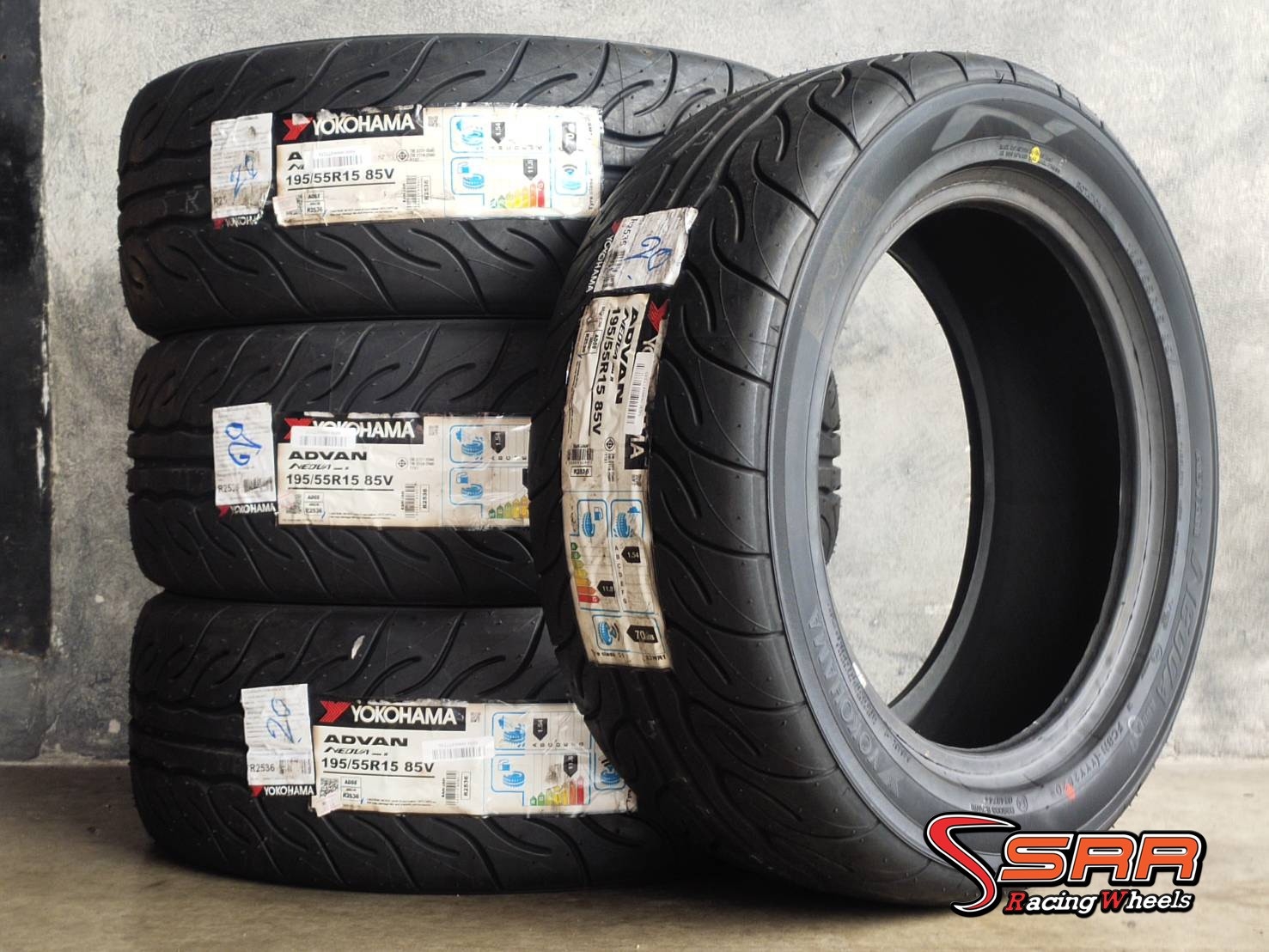 YOKOHAMA AD08R 195/55R15 ยางใหม่ปี2020 ลดราคาพิเศษ