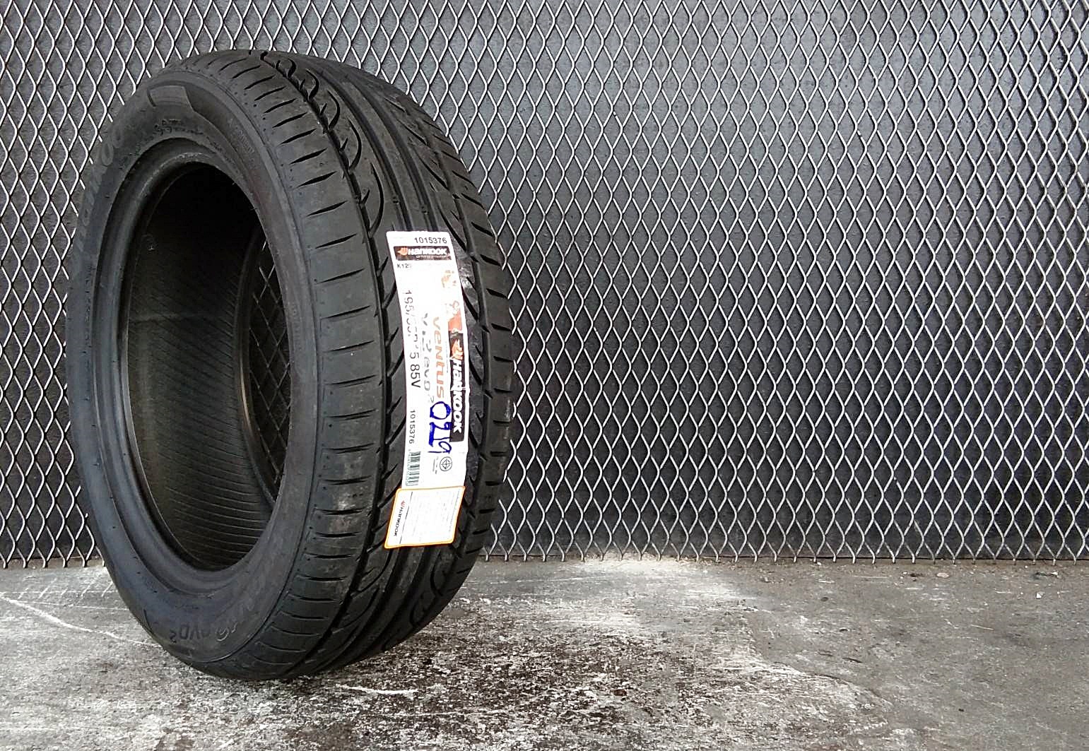 HANKOOK V12 EVO2 195/55R15 ยางเกาหลีปี19 ลดราคาพิเศษ