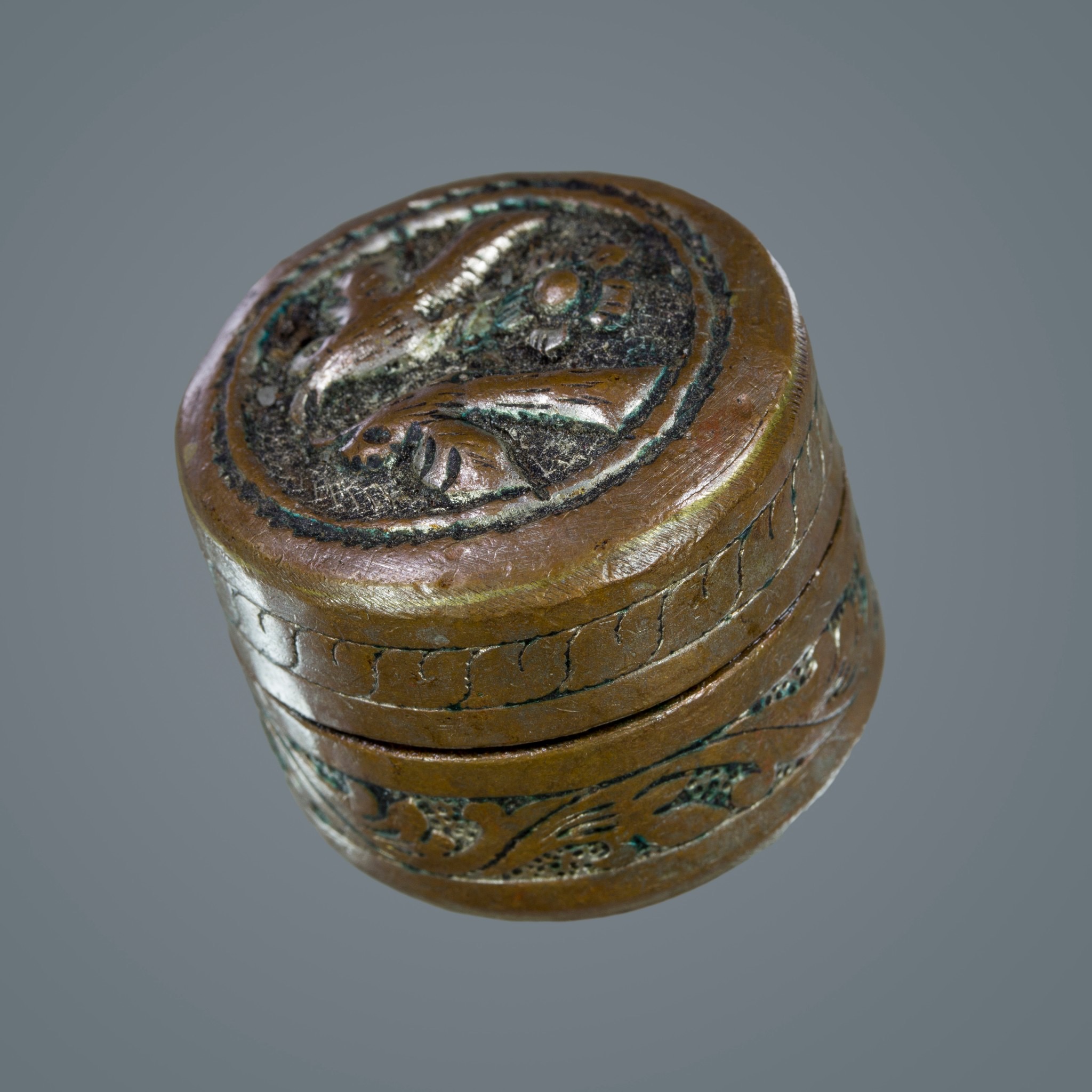 สีผึ้งลงเสน่ห์ อาจารย์เขมร