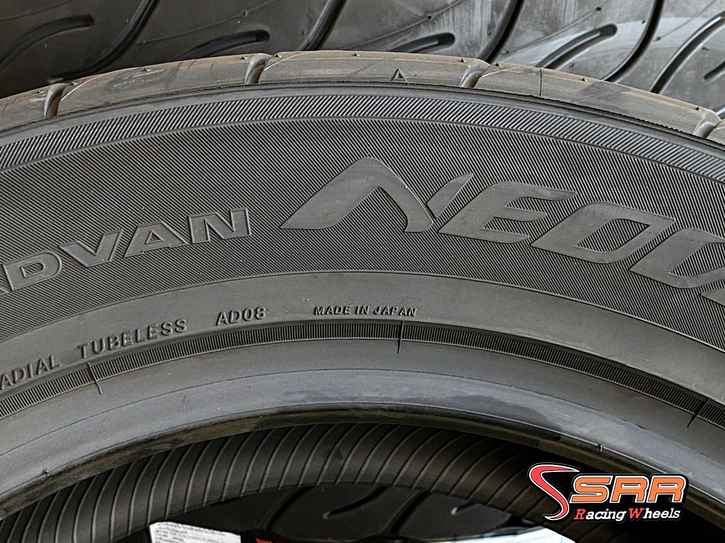 YOKOHAMA ADVAN AD08RS 255/55R18 ยางใหม่ปี20 ลดราคาพิเศษ