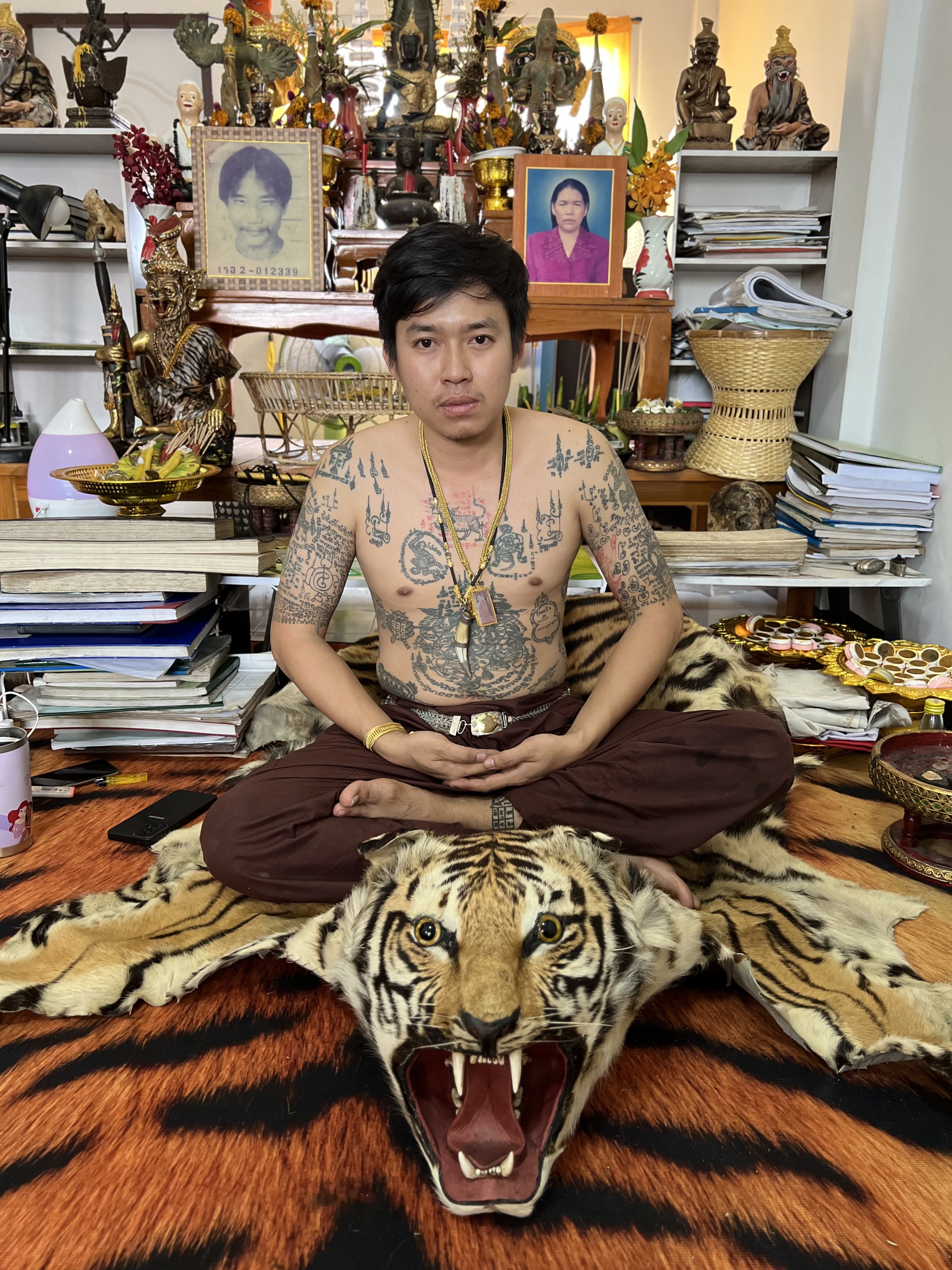 20/07/2566 มาเอามวลสารและจารแผ่นตะกรุดทำงั่งอยุธยา อาจารย์เวียง ขุนแผน