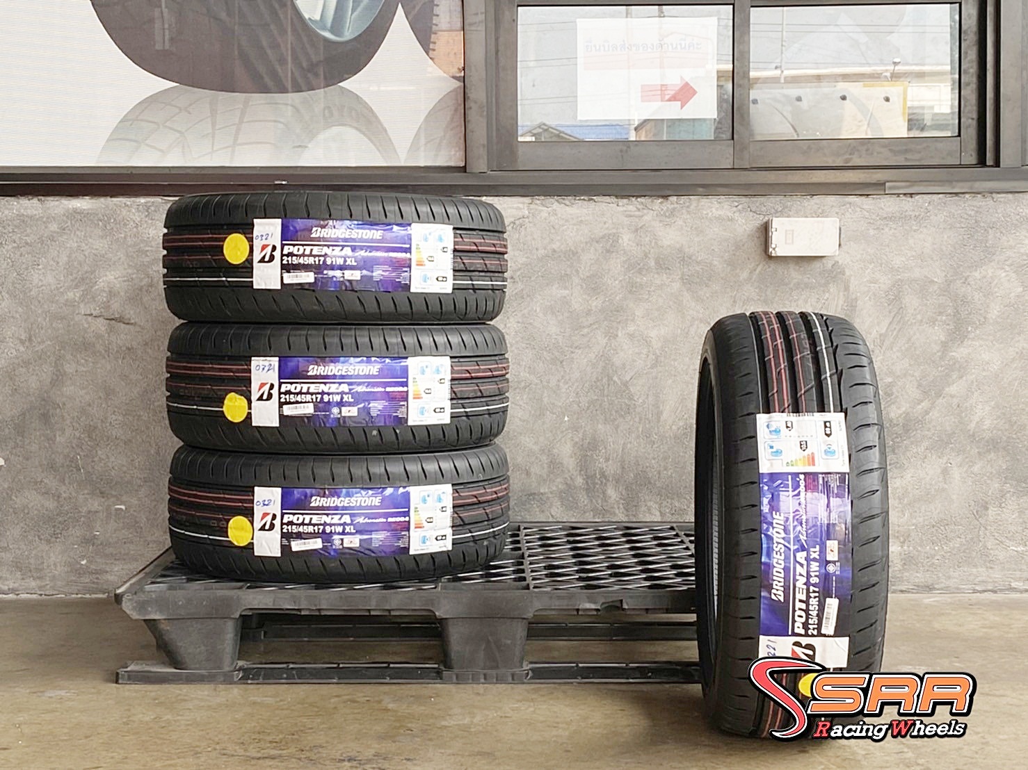 BRIDGESTONE RE004 215/45R17 ยางเข้าใหม่ ปี2021 ราคาพิเศษ ที่SRR