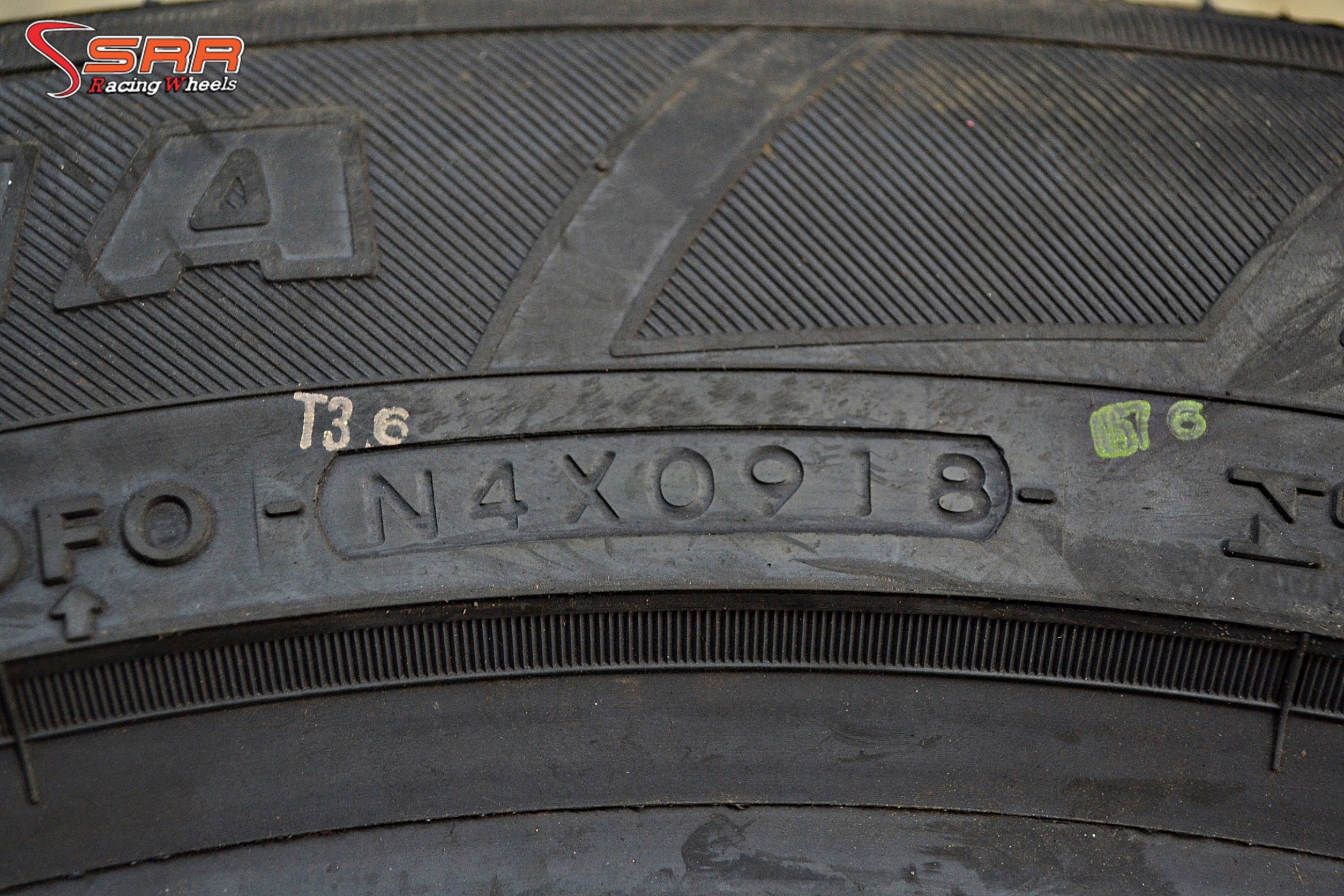 YOKOHAMA PARADA 235/55R19