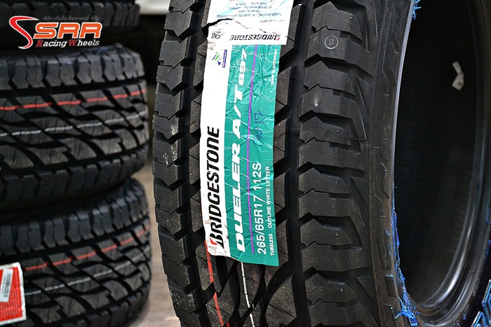 BRIDGESTONE DUELER A/T 697 265/65R17