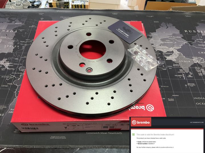 D09 A448 21 จานเบรค ล้อ F (ยี่ห้อ BREMBO) รุ่น HC UV Dr Benz W203, C209, R171 ปี2000->