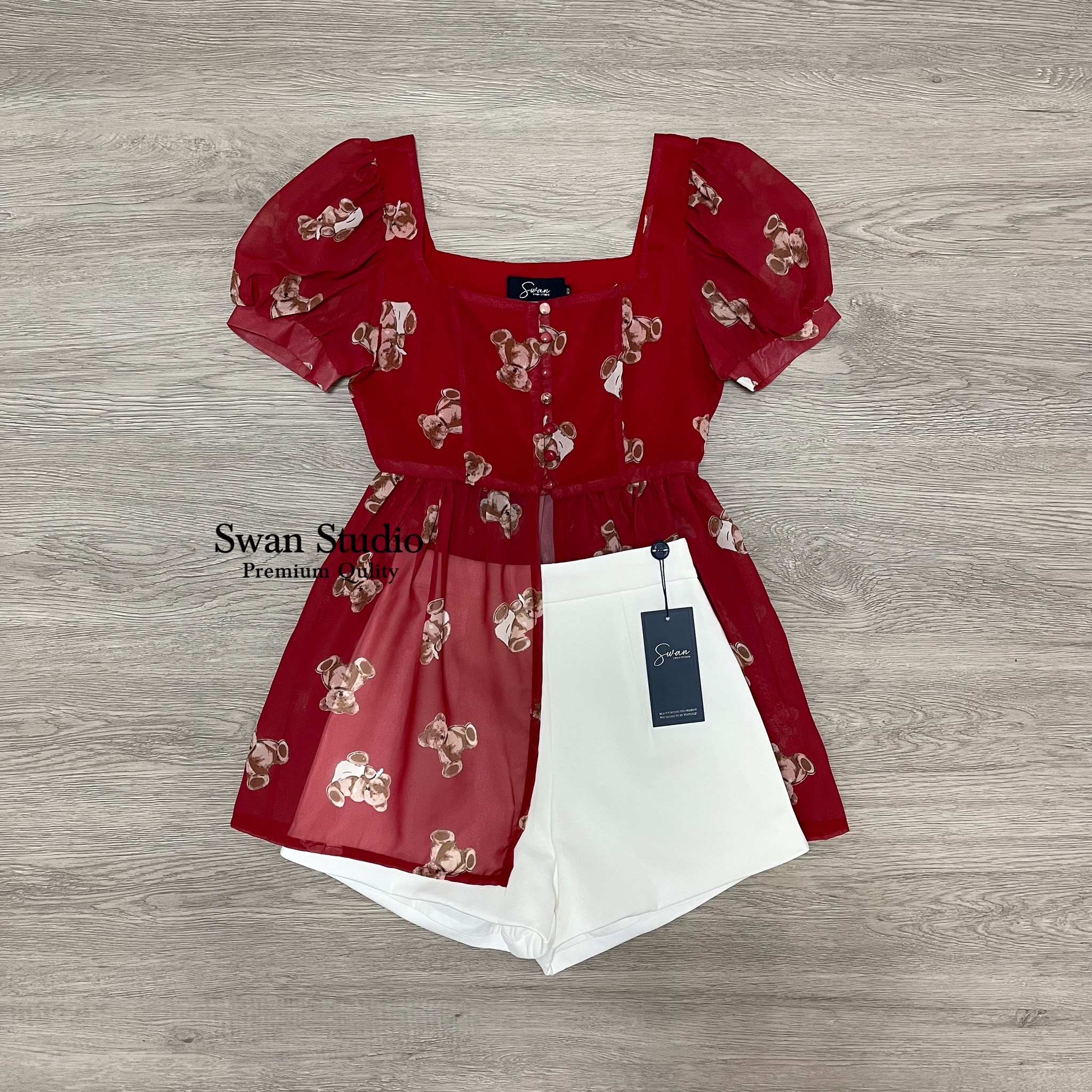 เซทเสื้อแขนตุ๊กตาพิมพ์ลายหมีสีน้ำตาลพื้นสีแดง