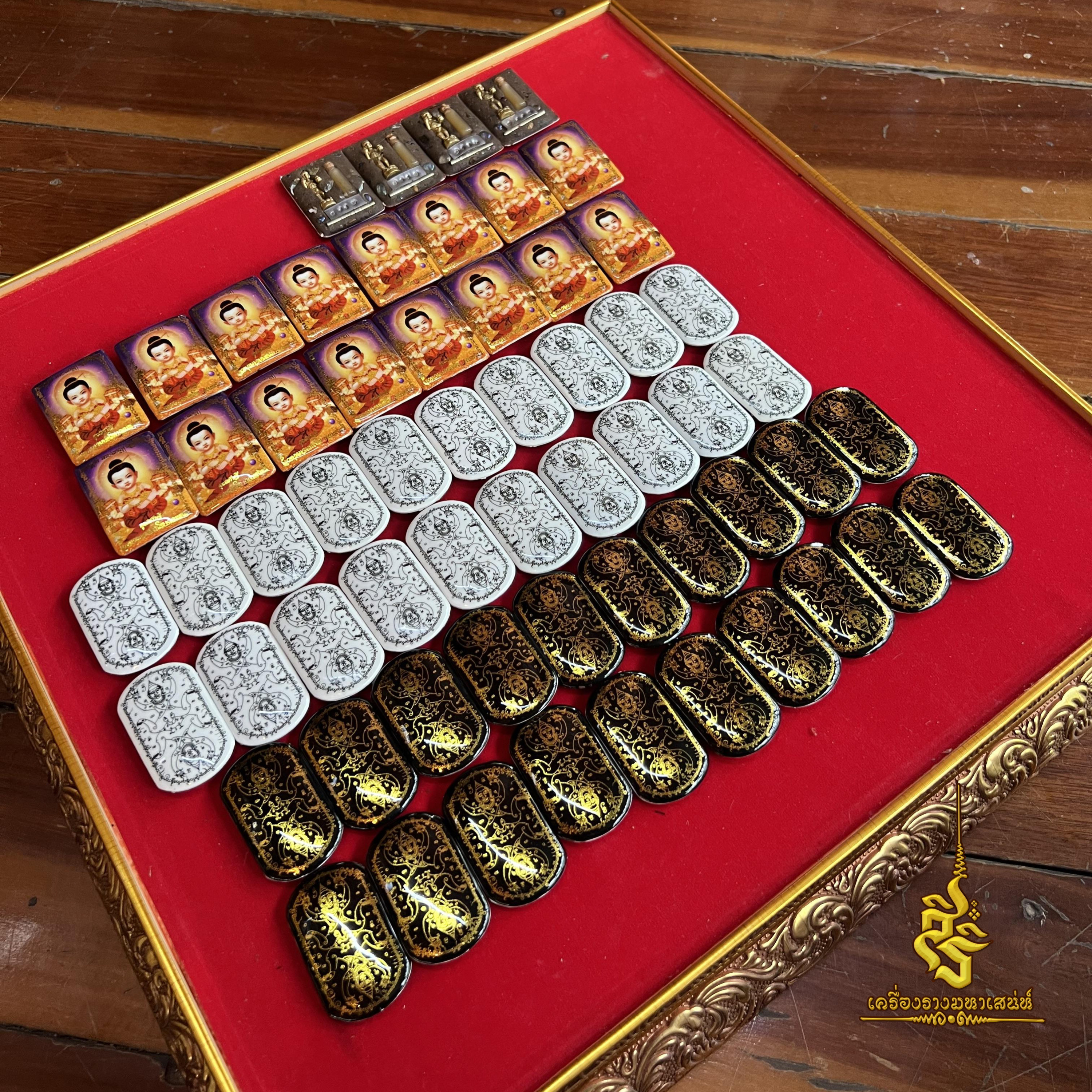 ล็อกเกตเพชรสะแลงแงงฉากขาว สร้าง 2567 พระอาจารย์บุญยกร ฐิตปุญโญ FL