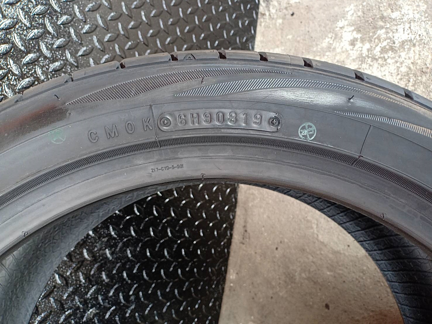 TOYO PROXES TR1 215/45R17 ยางใหม่ปี19 เส้นละ 3,600 บาท