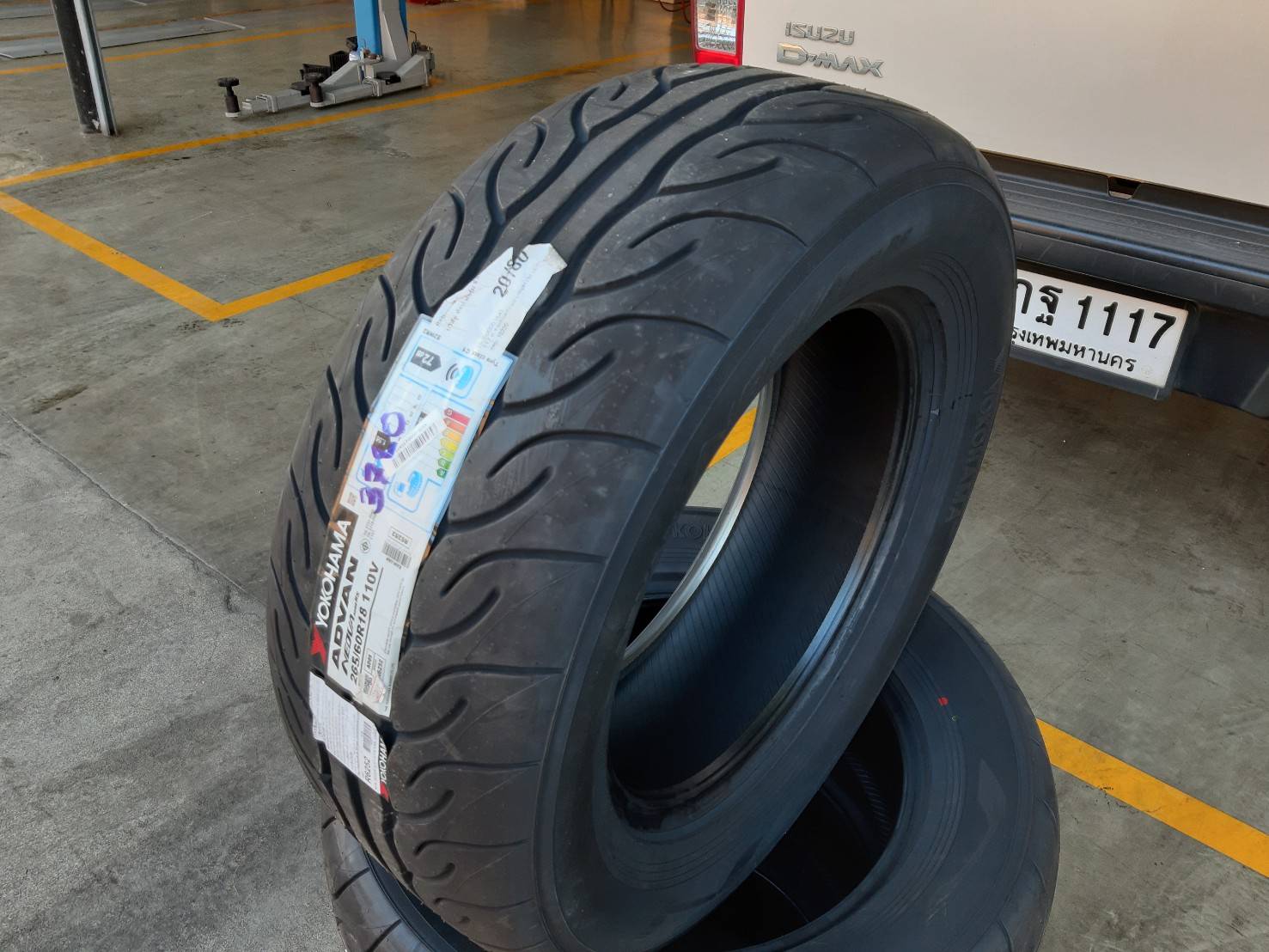 YOKOHAMA ADVAN AD08RS 265/60R18 ยางญี่ปุ่น ปี2021 ราคาพิเศษ