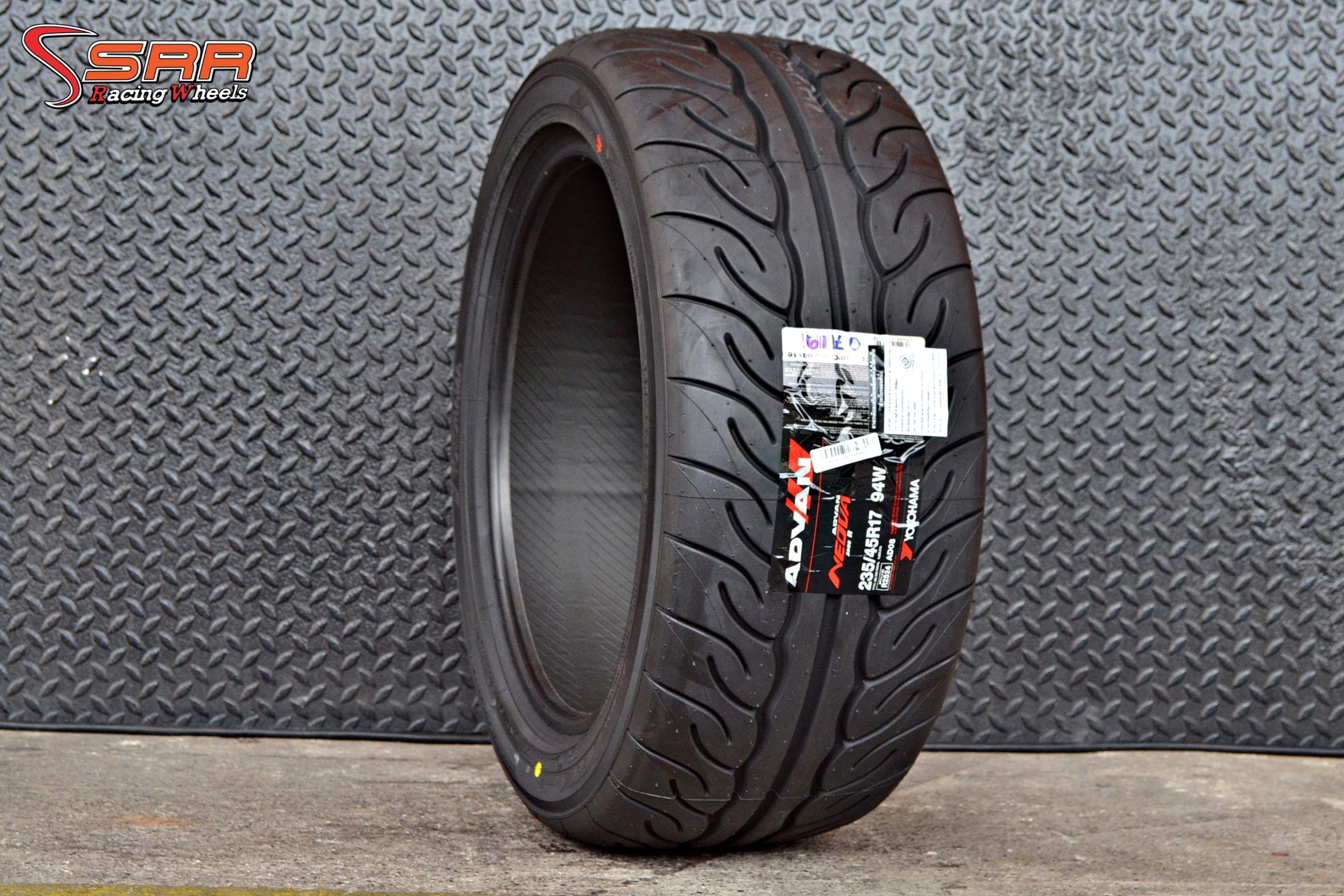 YOKOHAMA AD08 235/45R17 ยางซอฟญี่ปุ่น ปี19